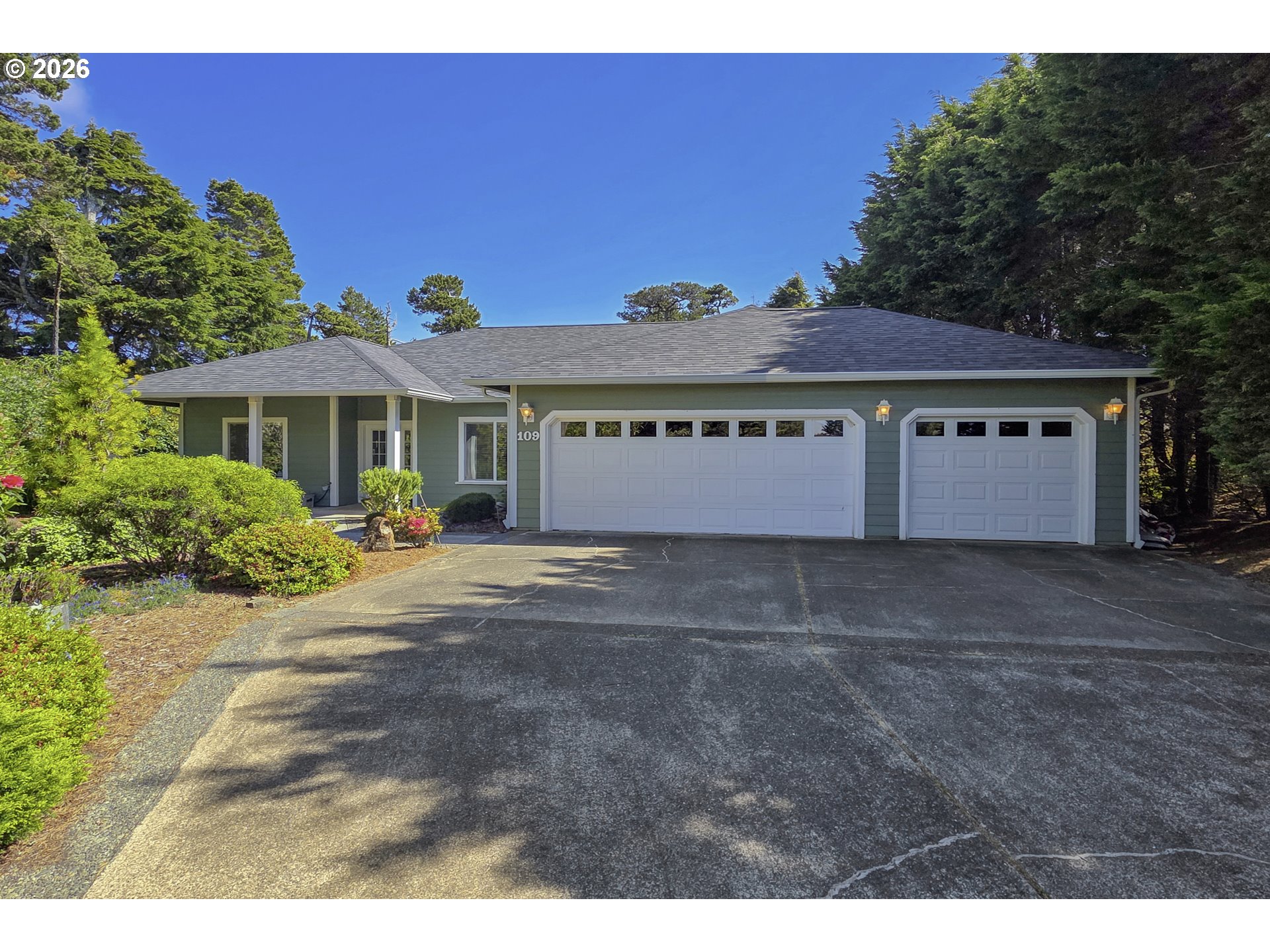 5577 S SHORE DR, Florence, OR, 97439
