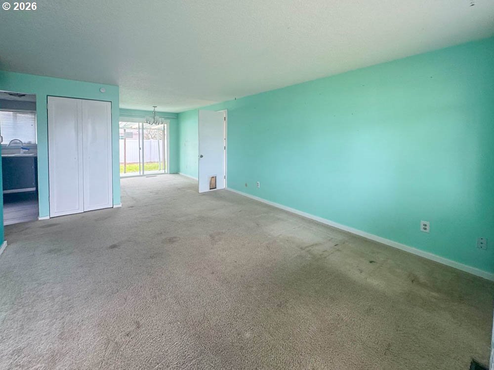 2080 UMPQUA RD, Woodburn, OR, 97071