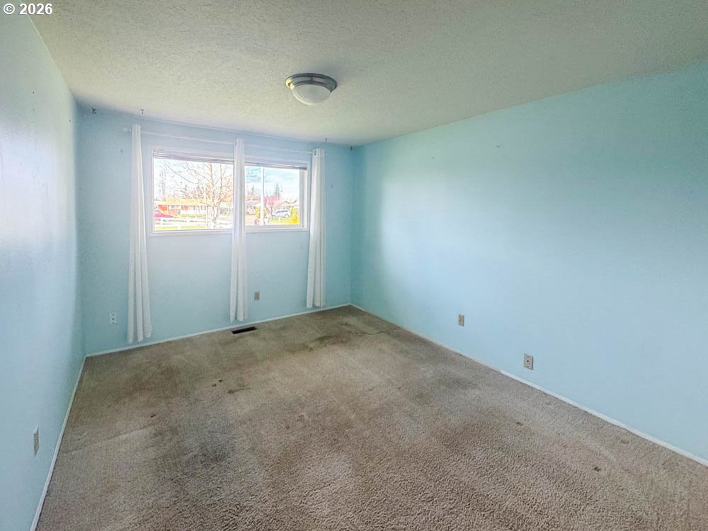 2080 UMPQUA RD, Woodburn, OR, 97071