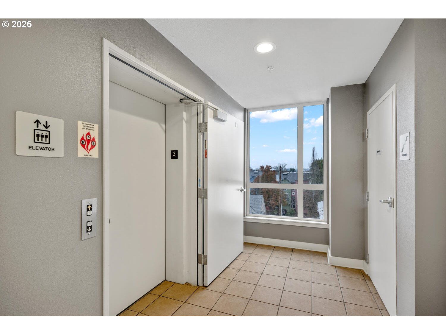 2327 NW NORTHRUP ST UNIT 12, Portland, OR, 97210