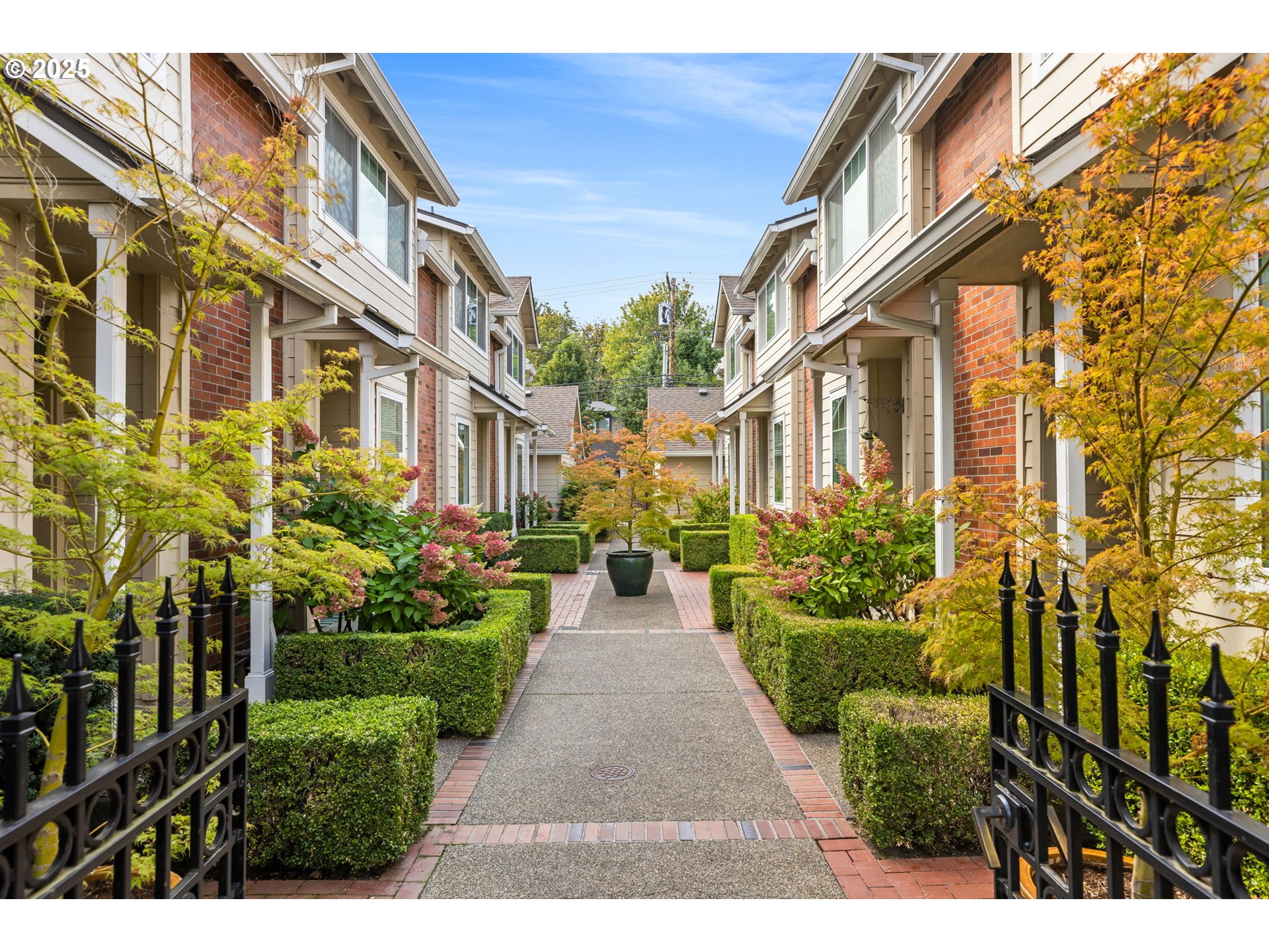 MLS: 589273775 Condo For Sale
