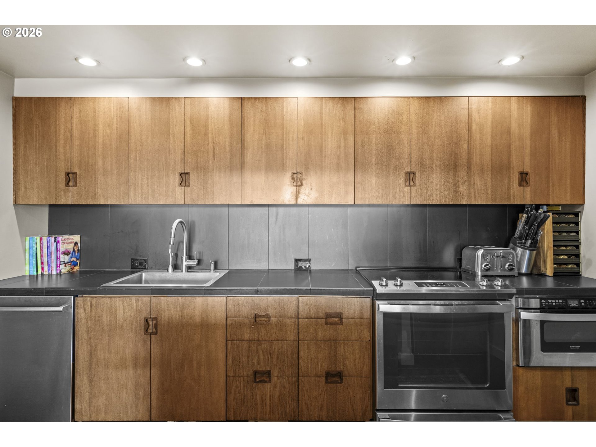 Photo #17: 590205675 Listing: Photo #17