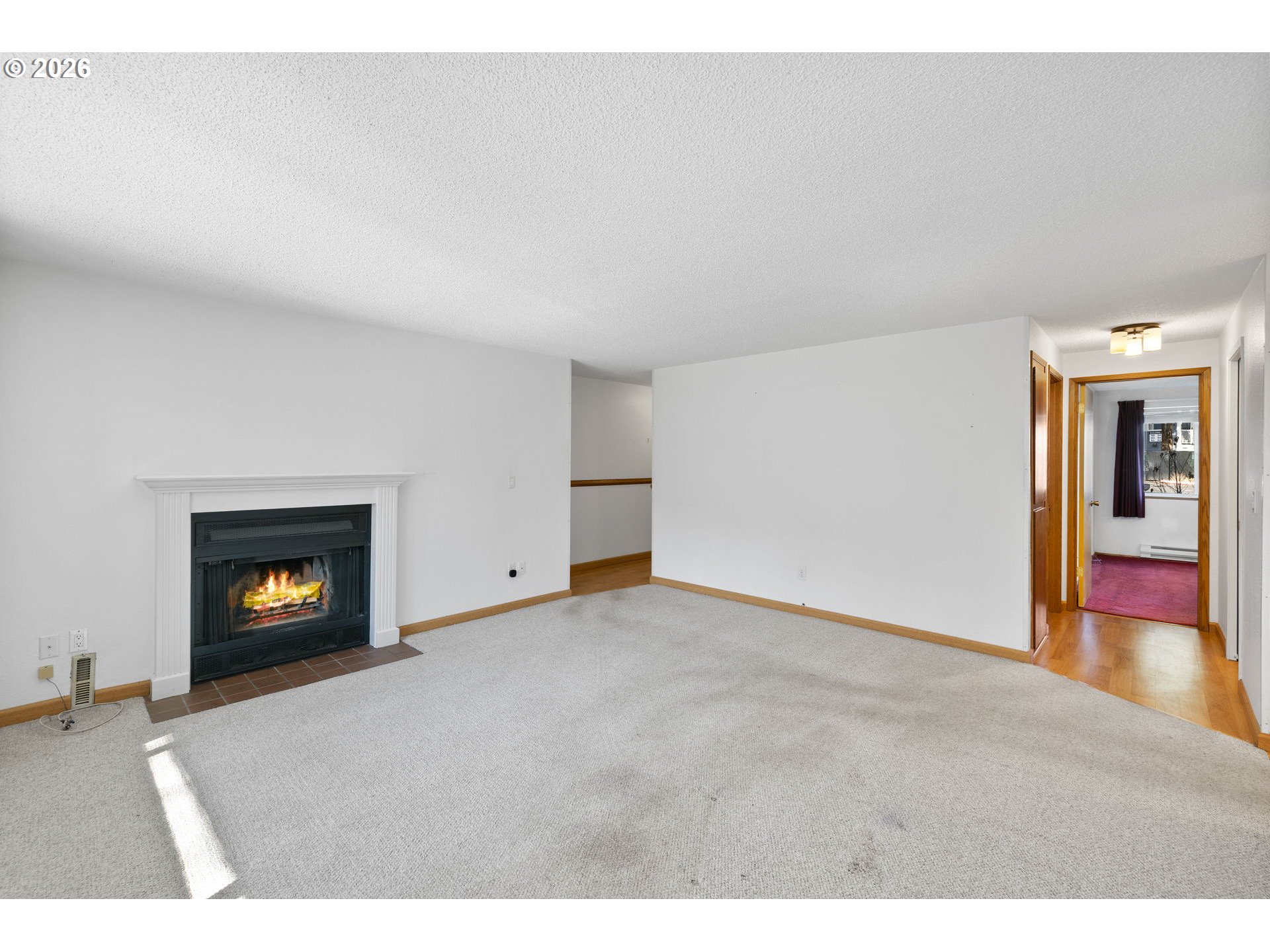 Photo #2: 591369238 Listing: Photo #2