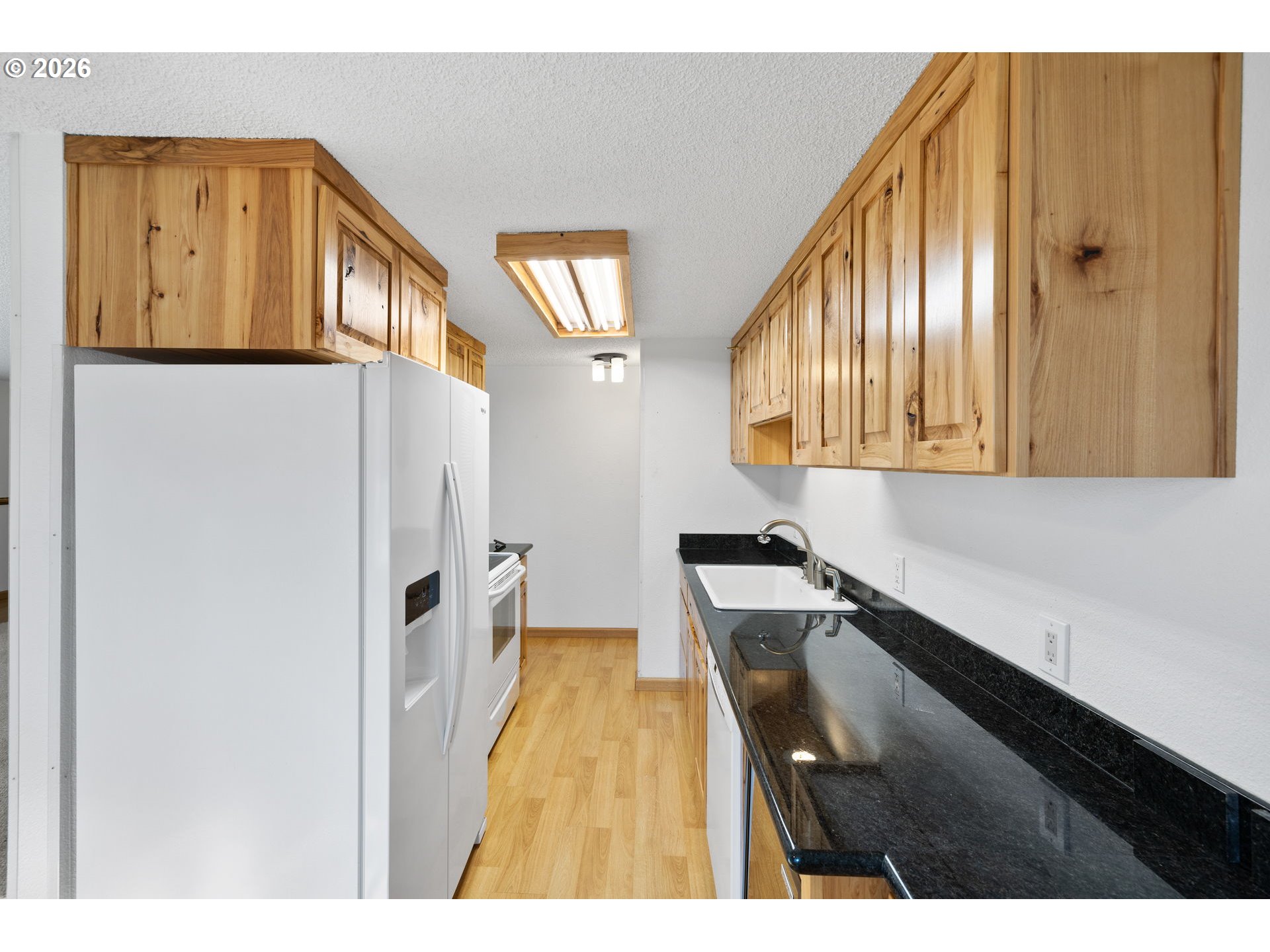 Photo #6: 591369238 Listing: Photo #6