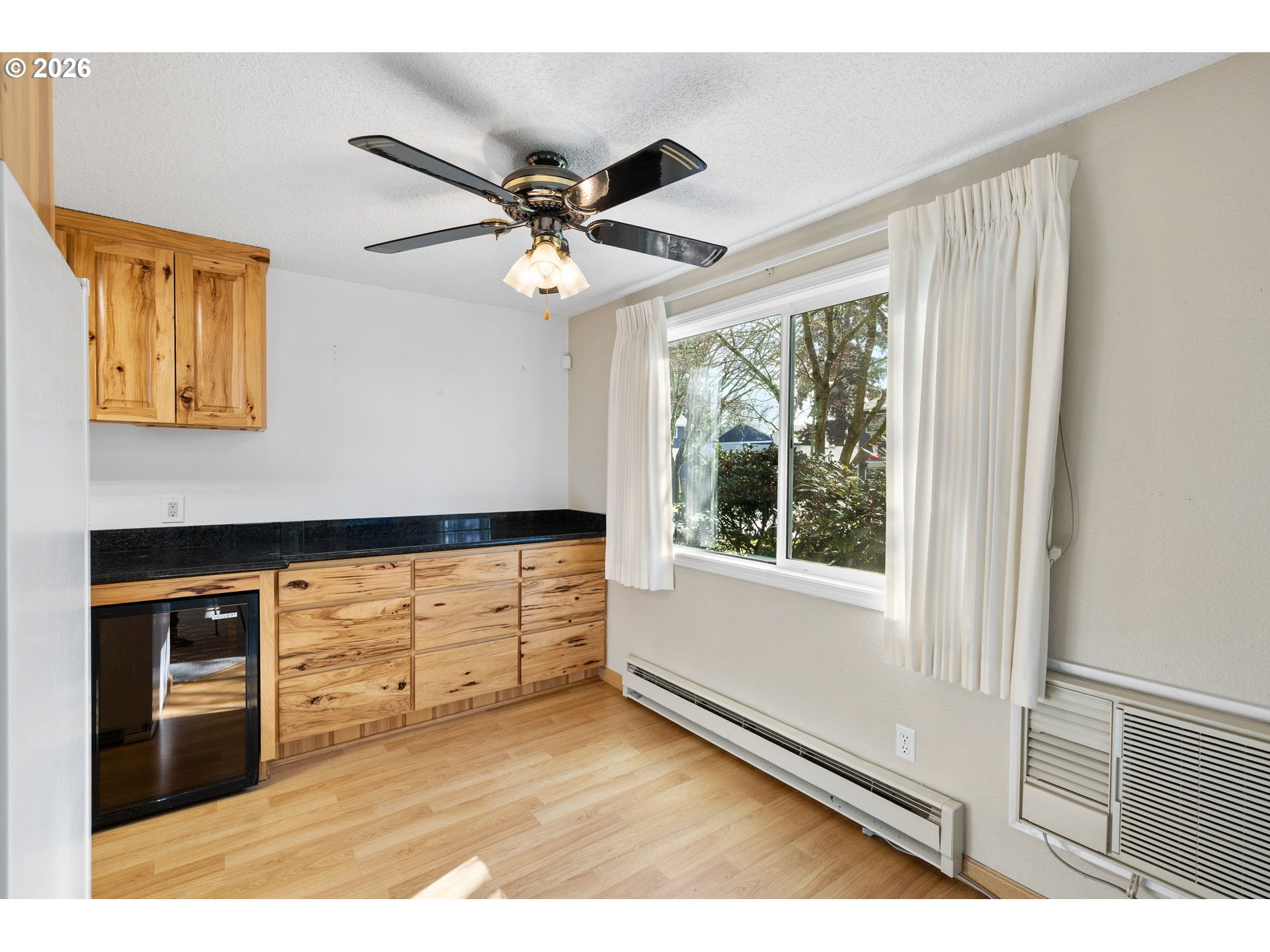 Photo #4: 591369238 Listing: Photo #4