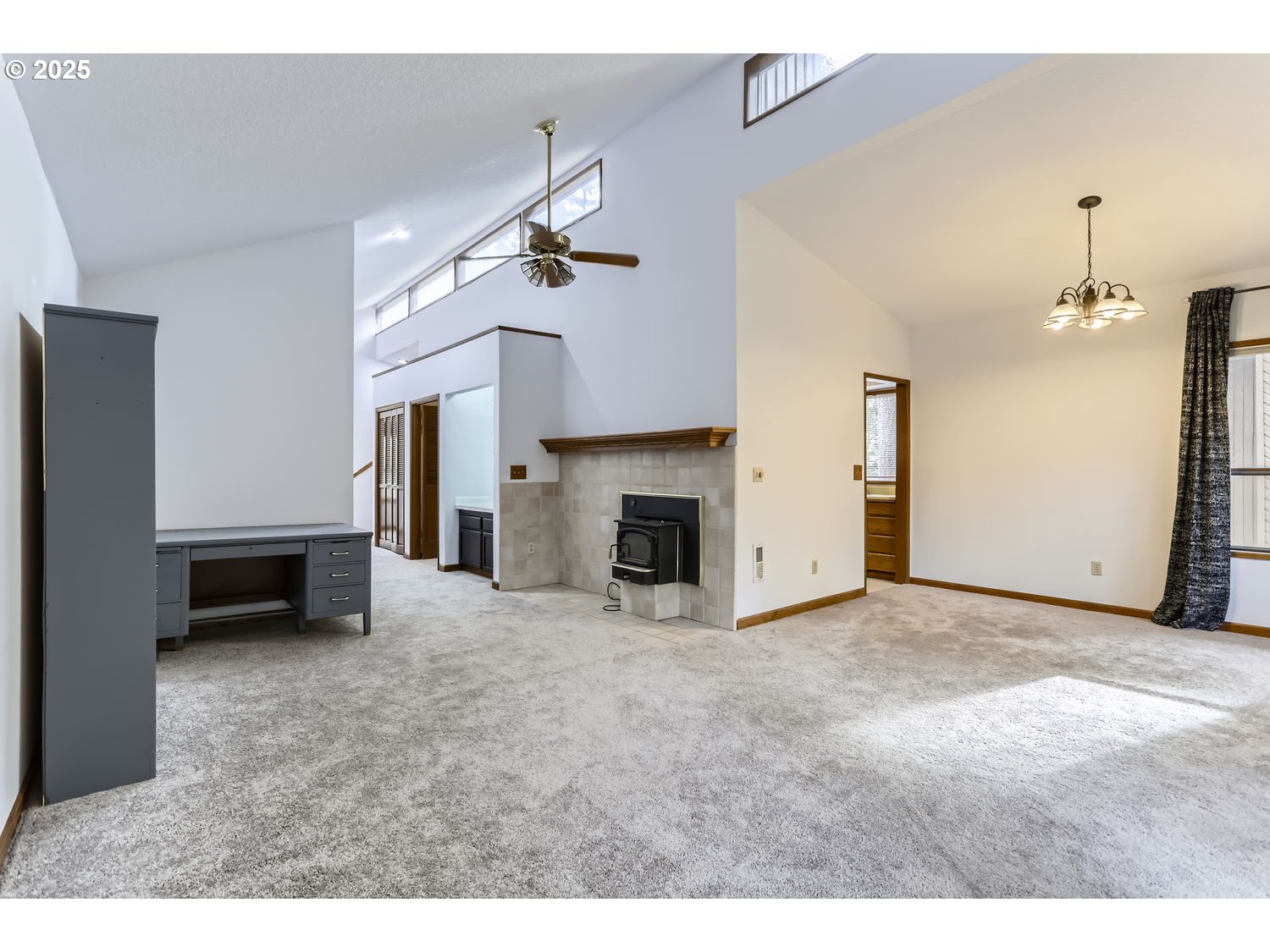 Photo #5: 591633431 Listing 