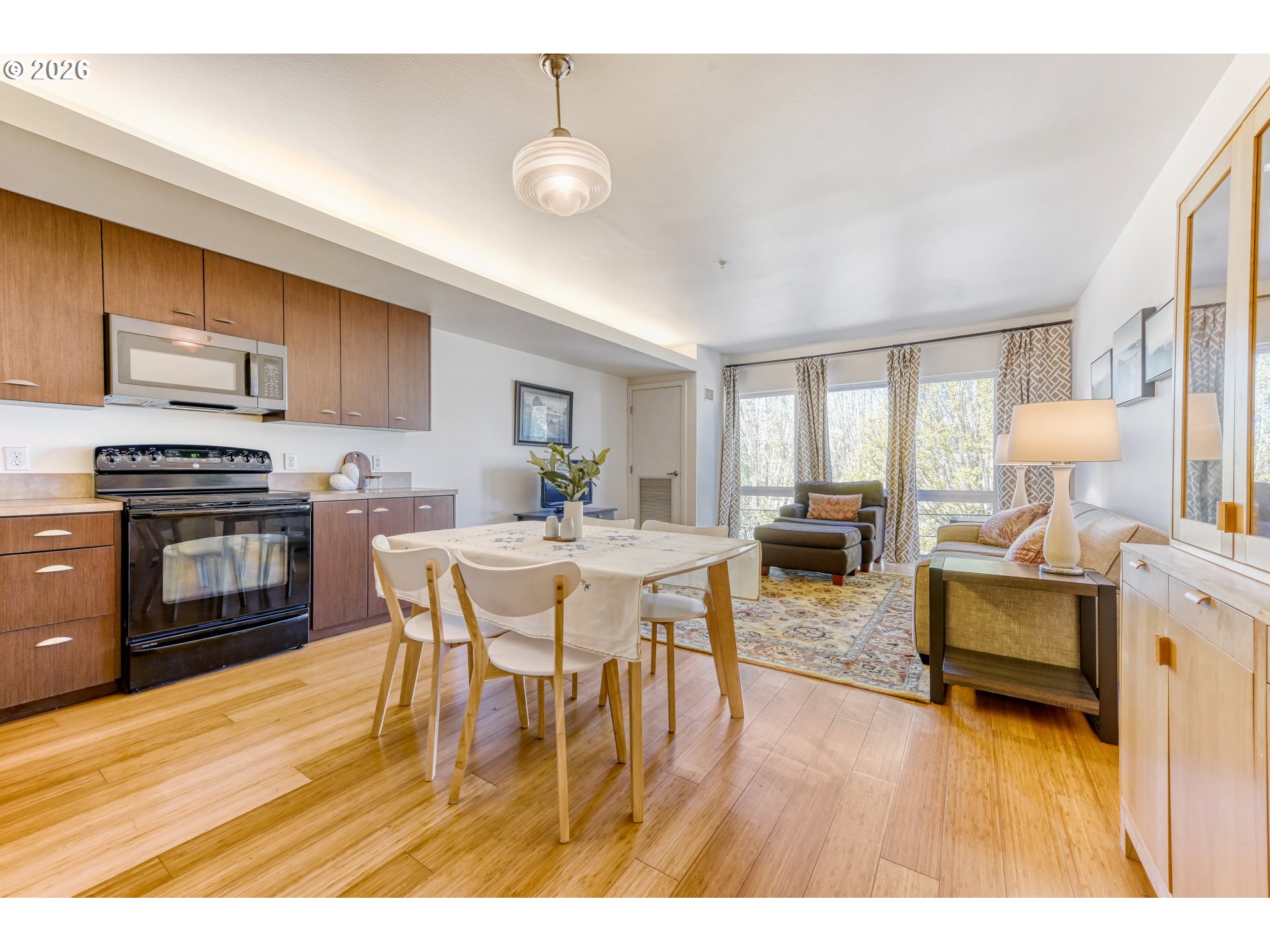 Photo #8: 591933738 Listing: Photo #8