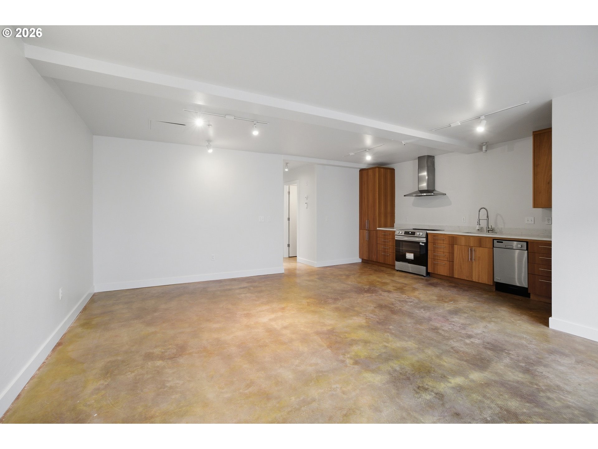 Photo #5: 592095800 Listing: Photo #5