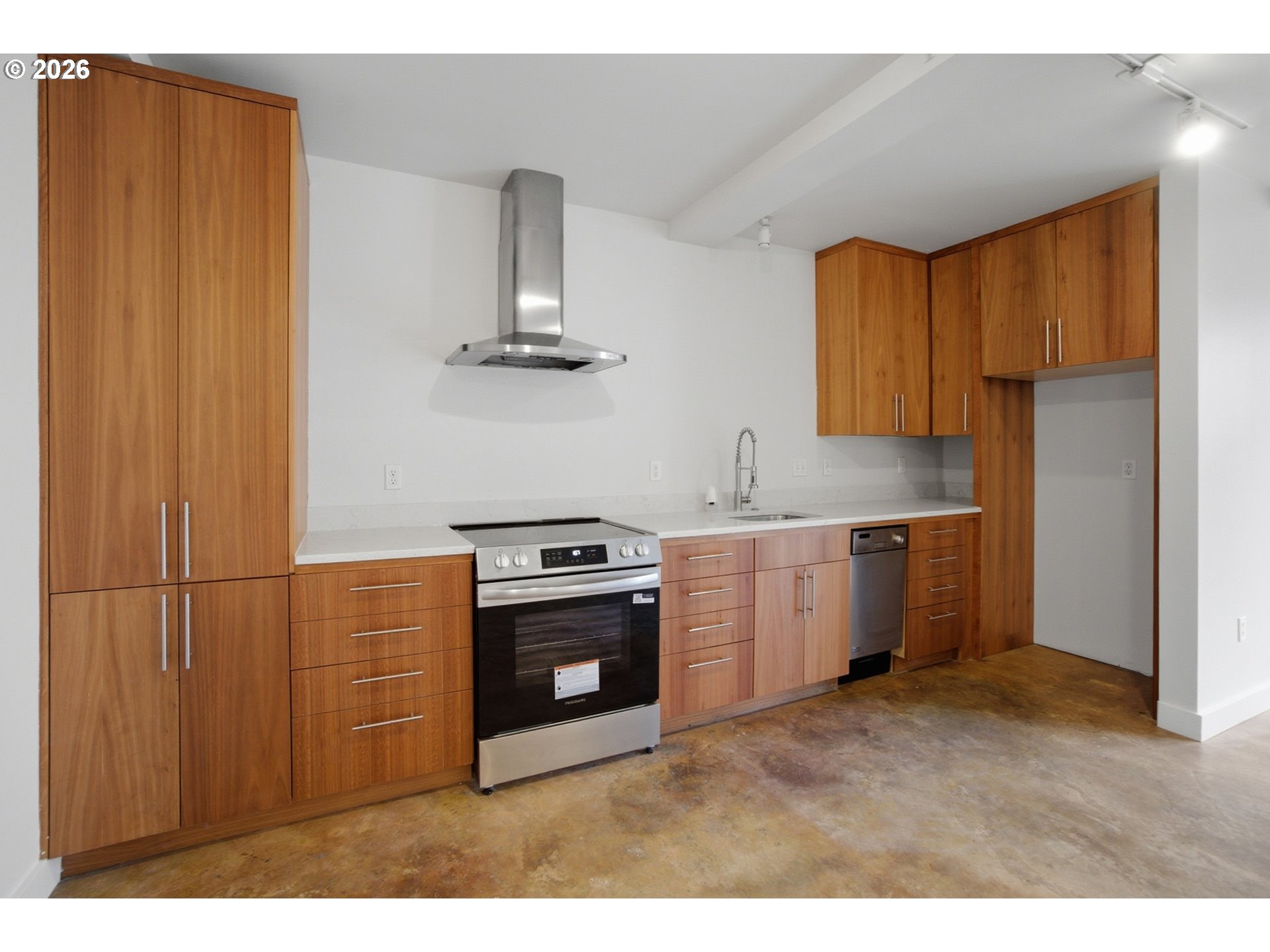 Photo #7: 592095800 Listing: Photo #7