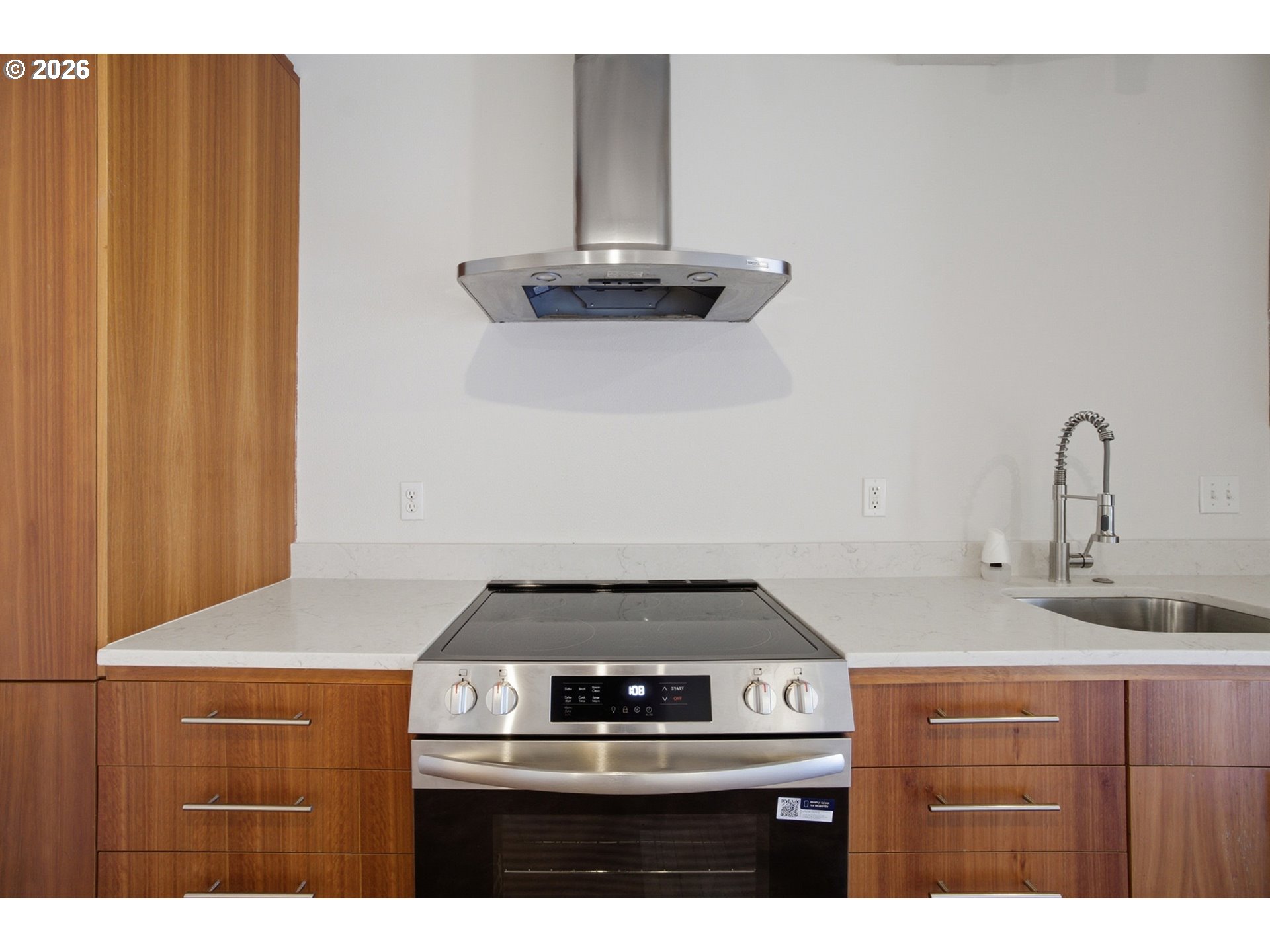 Photo #9: 592095800 Listing: Photo #9