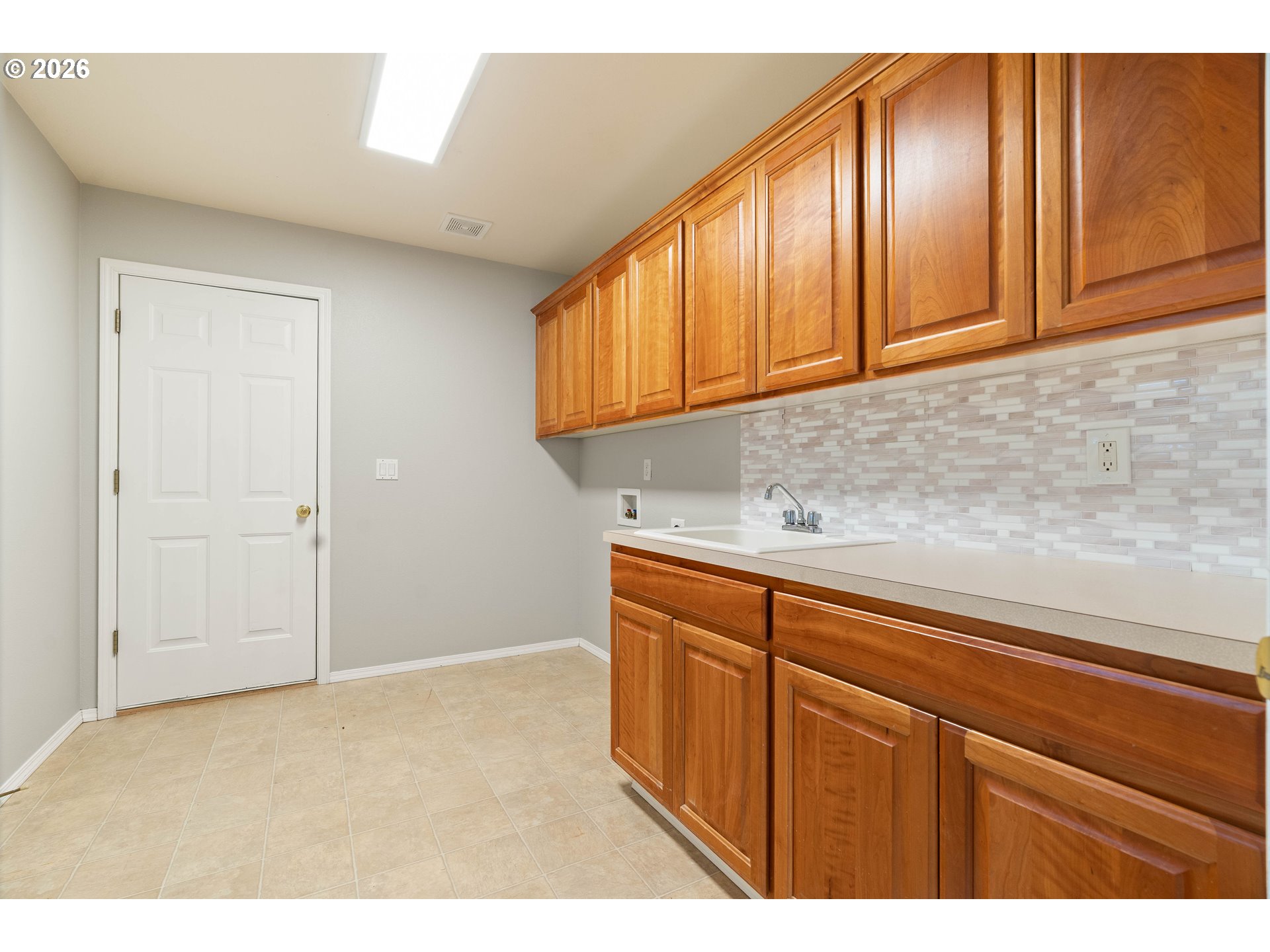 6590 SW LOMBARD AVE, Beaverton, OR, 97008