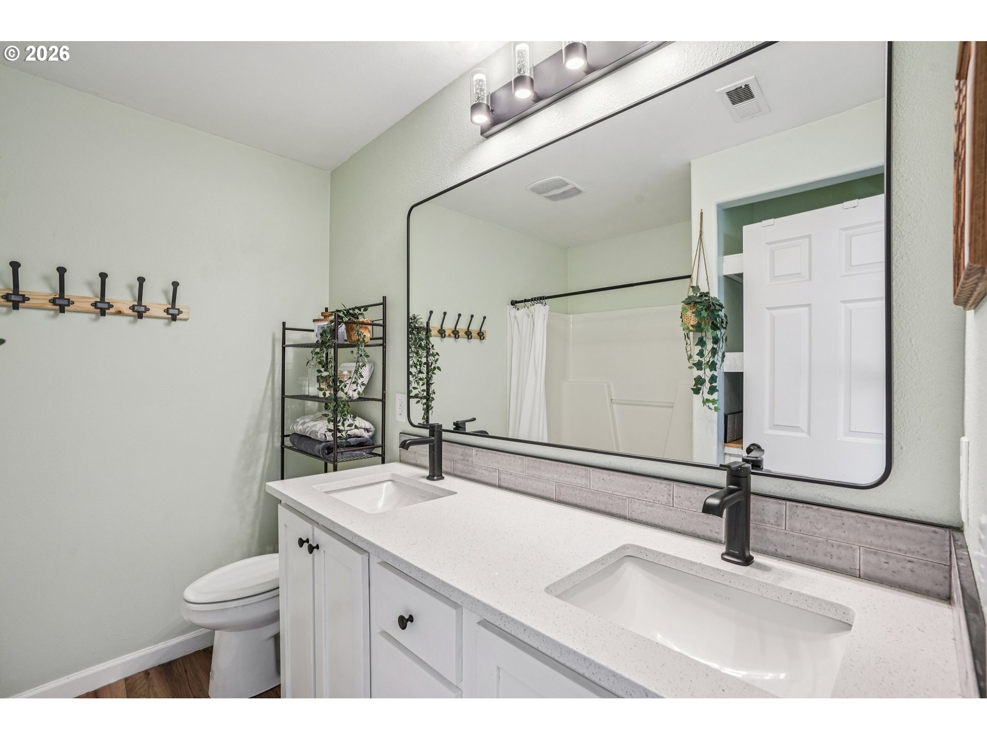 Photo #14: 592668460 Listing: Photo #14