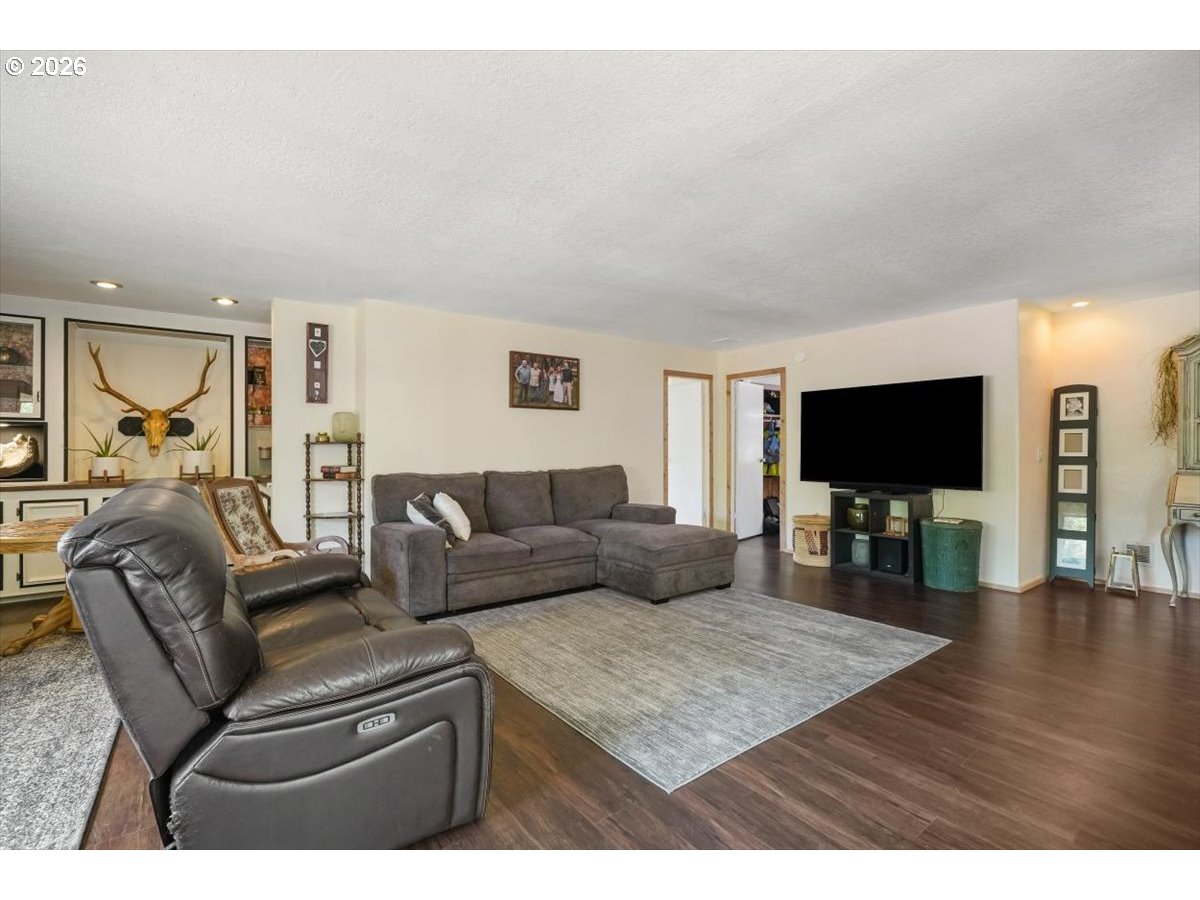 Property photo 6 of 39