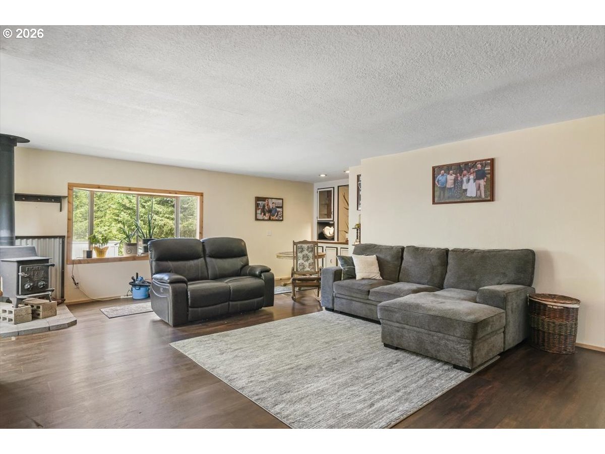 Property photo 8 of 39