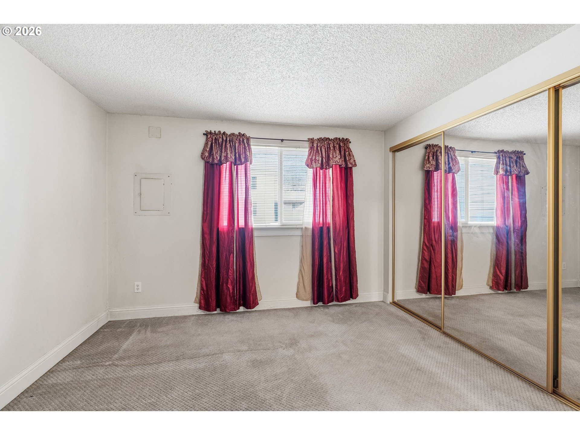 Photo #1: 594160036 Listing: Photo #1