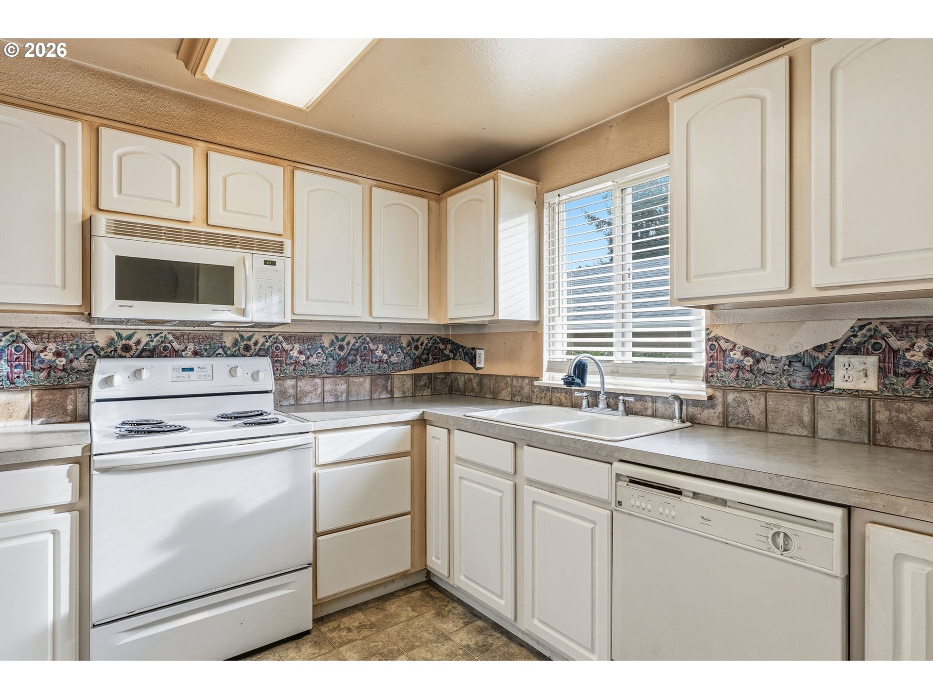 Photo #6: 594160036 Listing: Photo #6