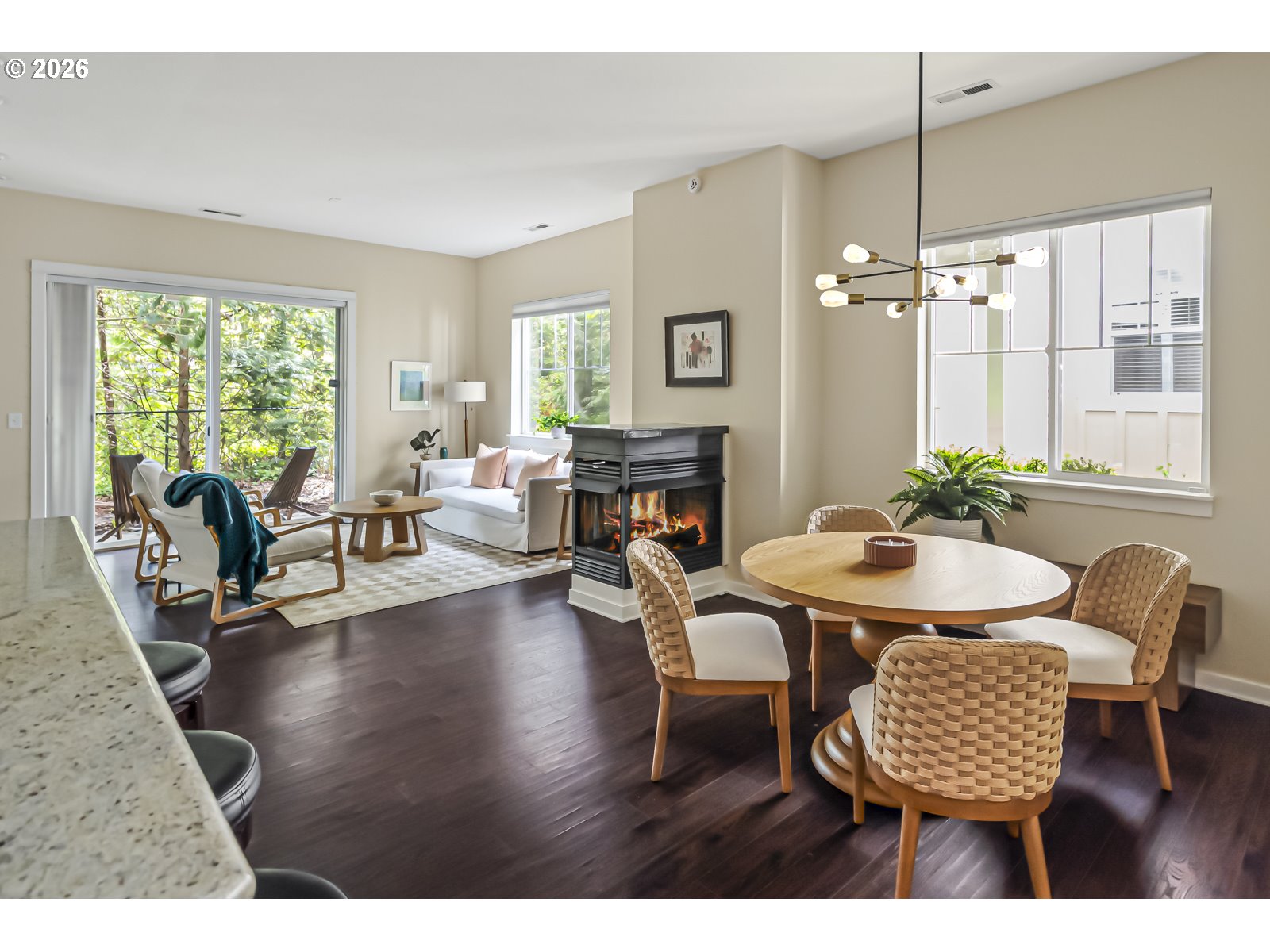 Photo #1: 594634910 Listing: Photo #1