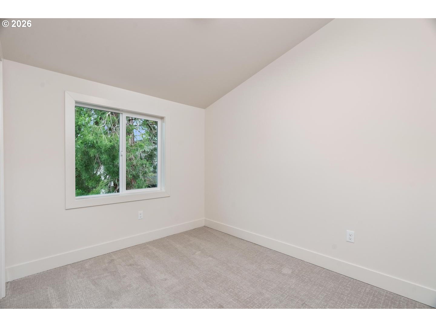 Photo #11: 594724326 Listing: Photo #11