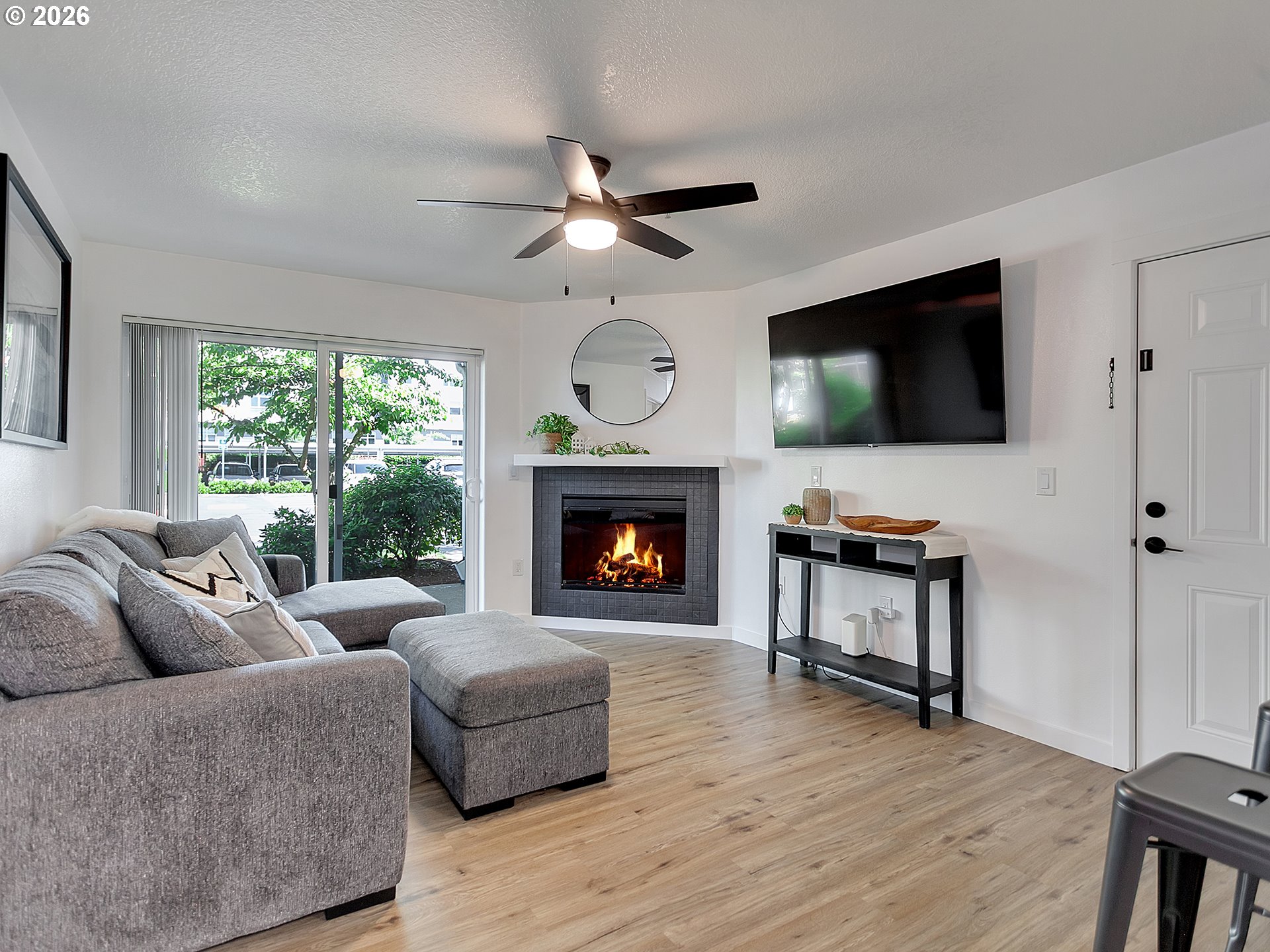 Photo #5: 594960679 Listing: Photo #5