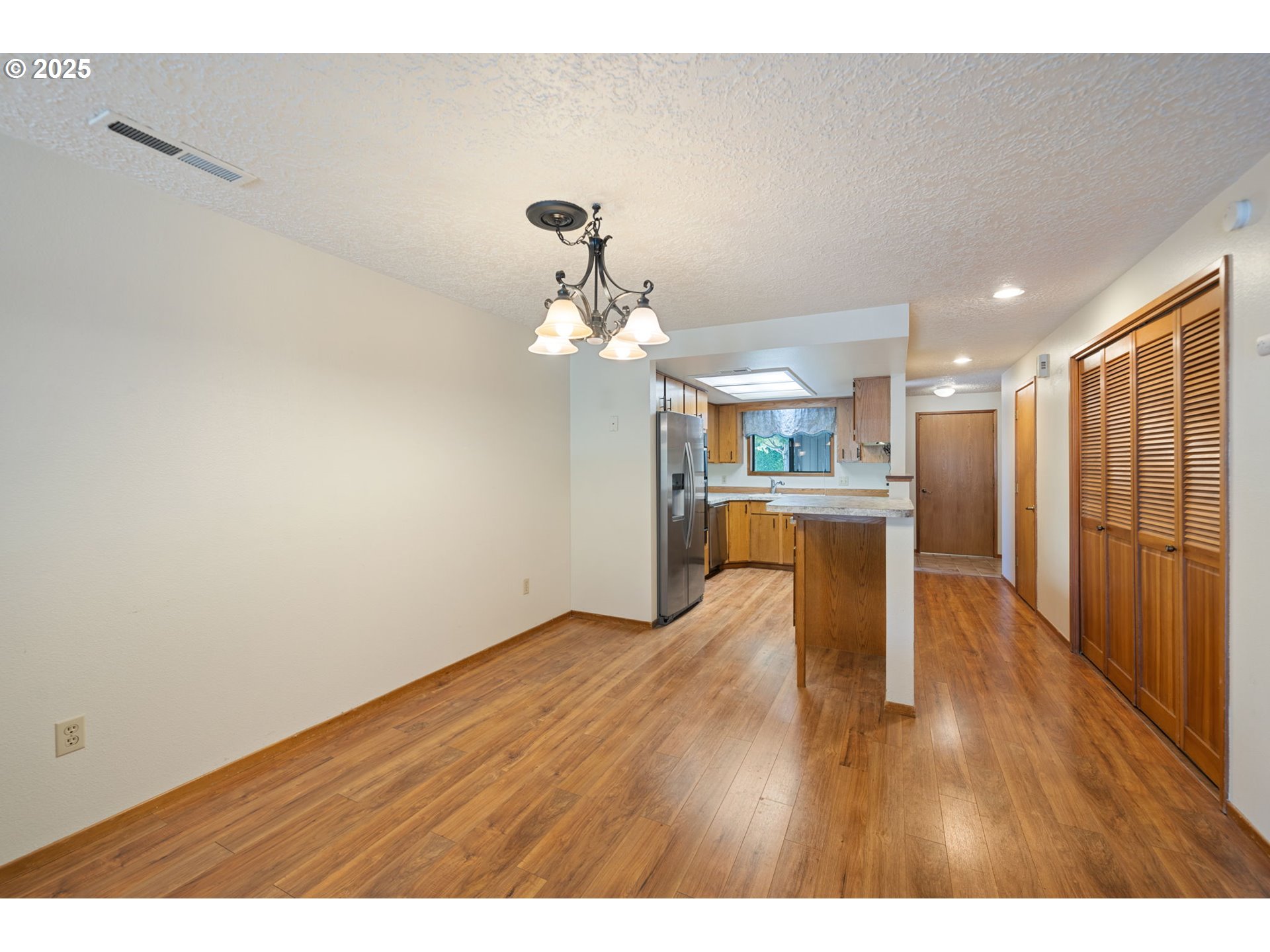 Photo #16: 595458635 Listing: Photo #16