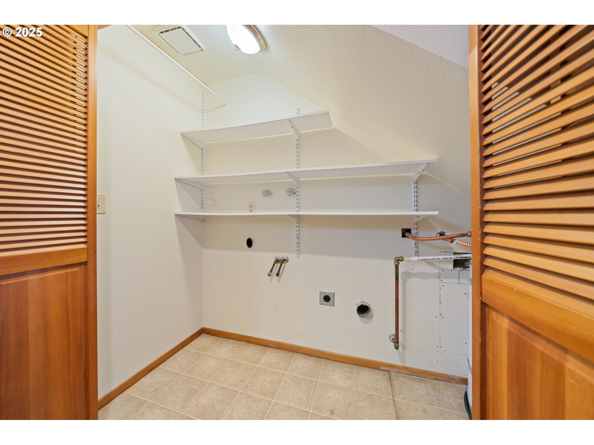 Photo #31: 595458635 Listing: Photo #31