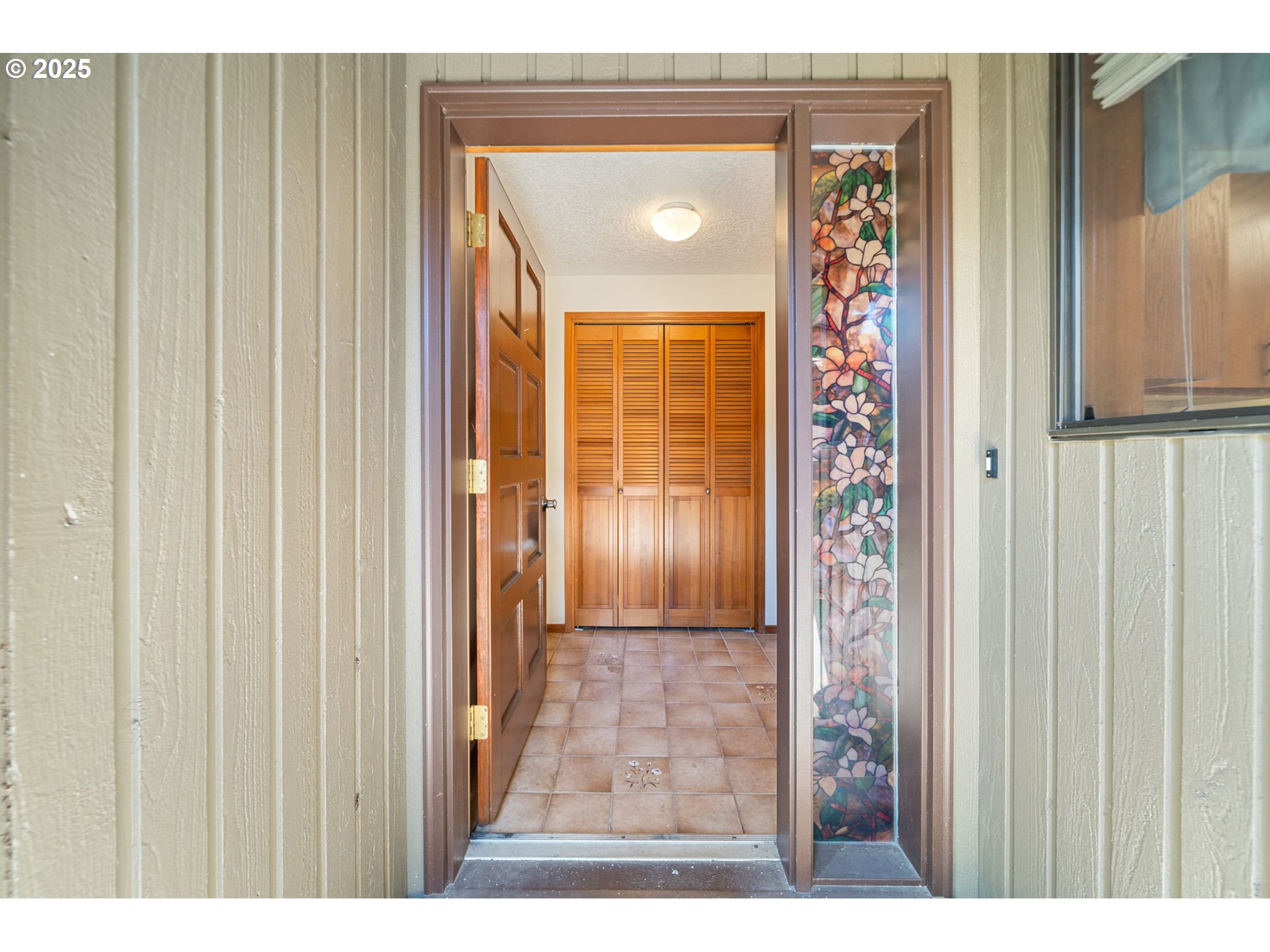 Photo #2: 595458635 Listing 