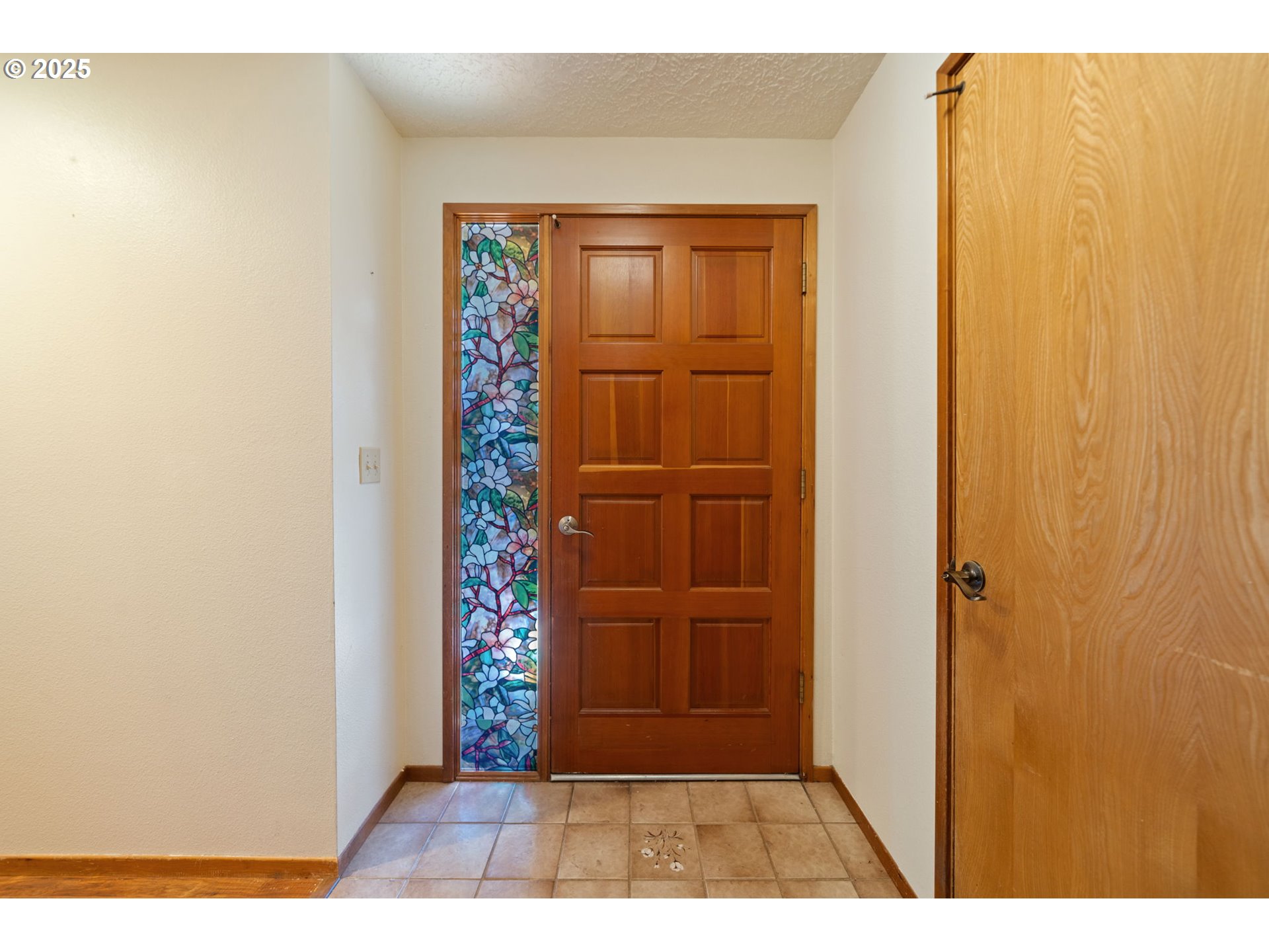 Photo #3: 595458635 Listing 