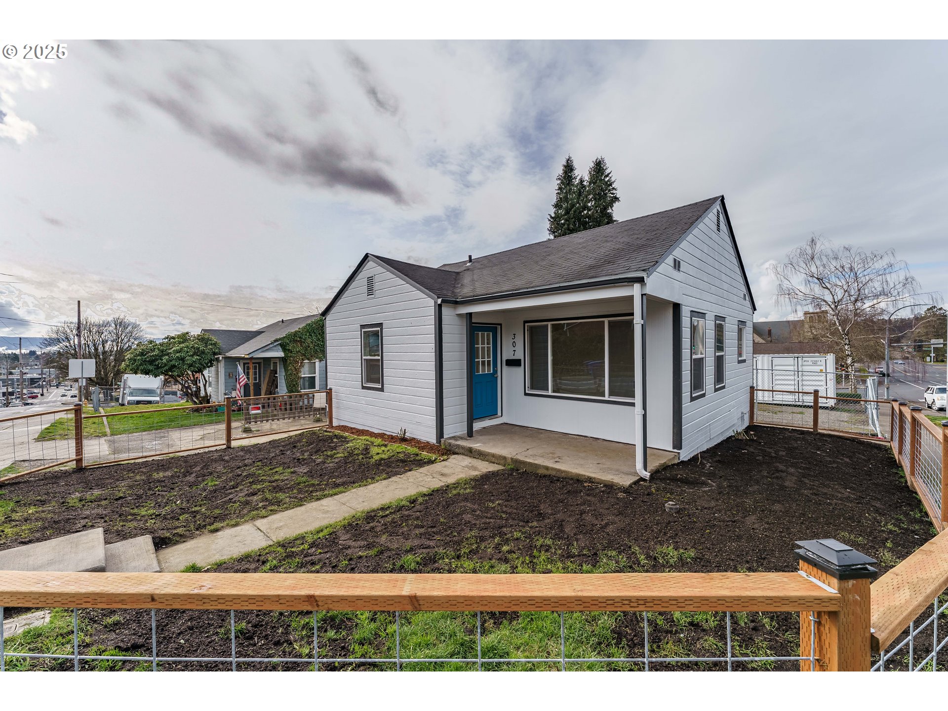 Photo of 307 5TH AVE Kelso WA 98626