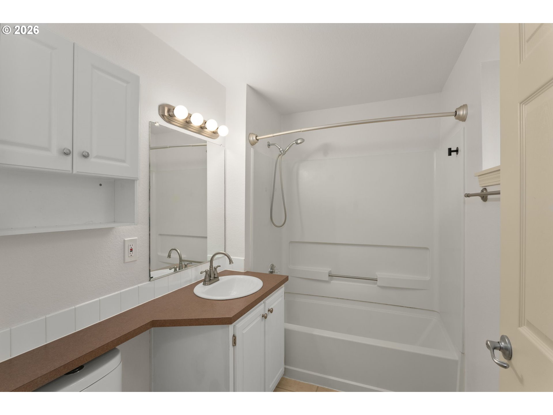 Photo #8: 595619148 Listing: Photo #8