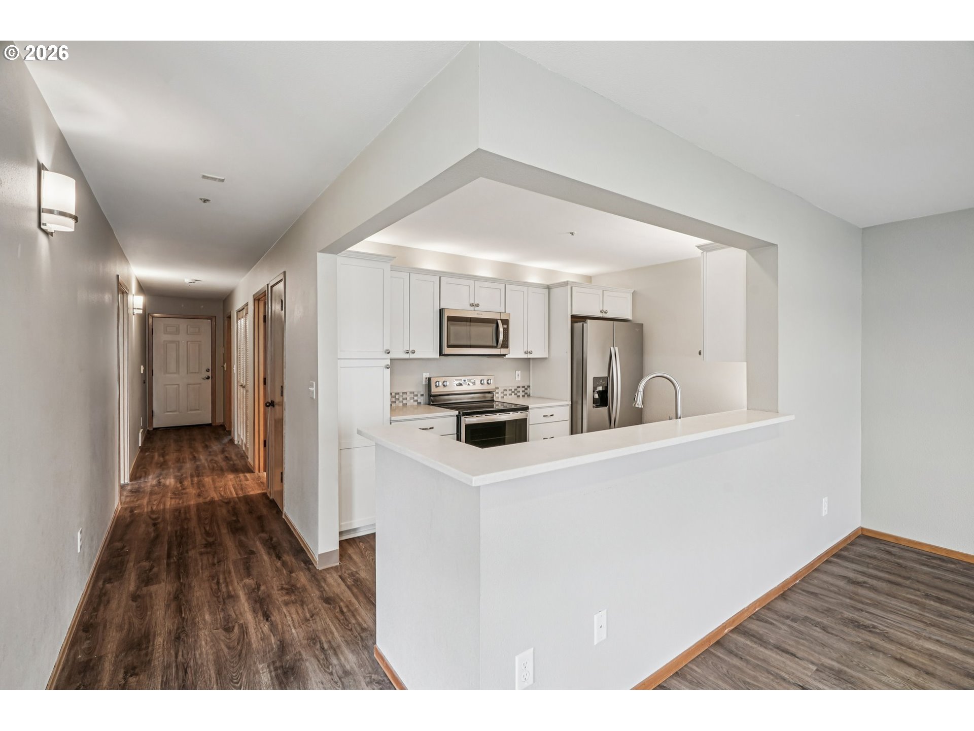 Photo #2: 595982765 Listing: Photo #2