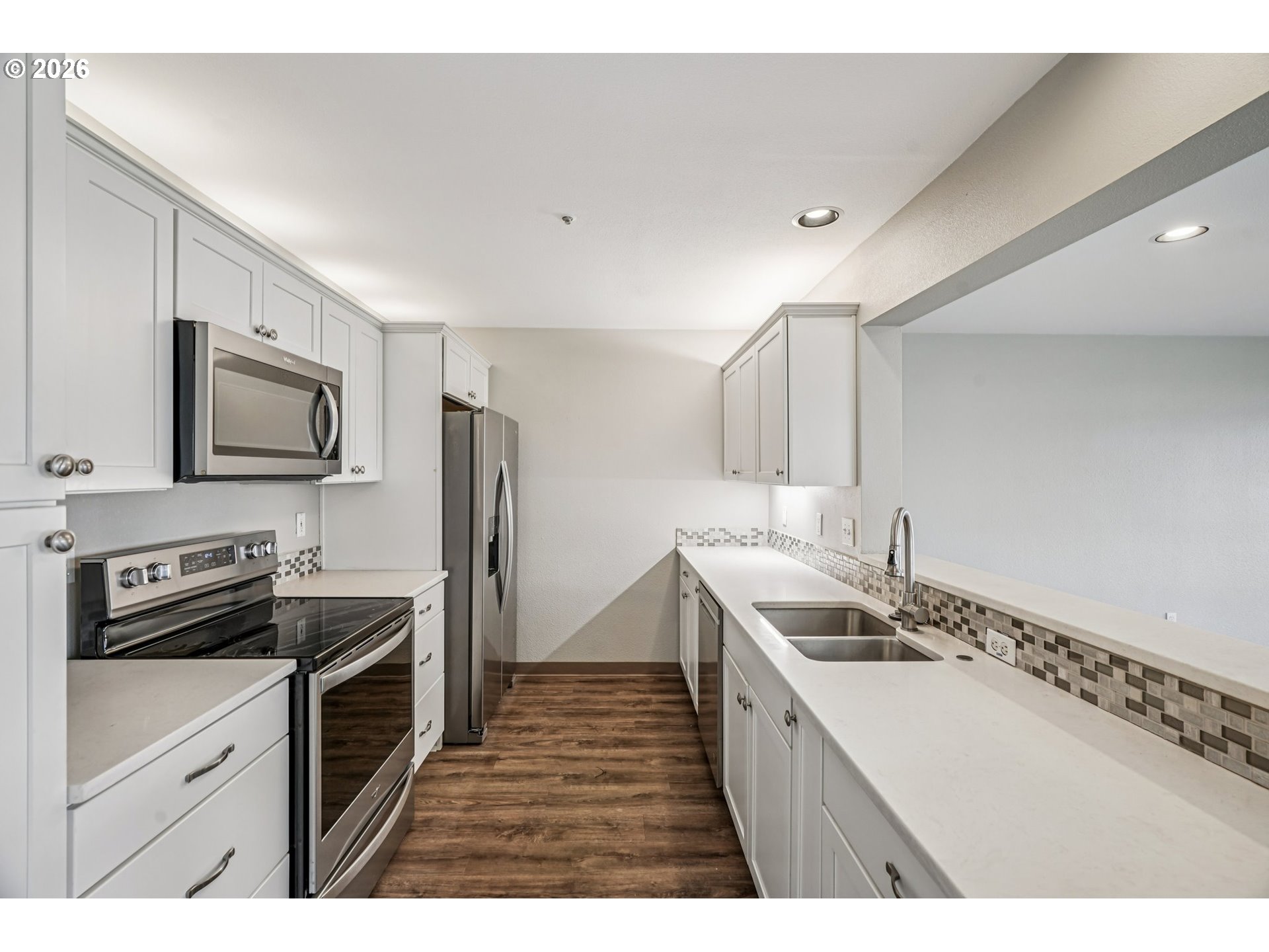 Photo #4: 595982765 Listing: Photo #4