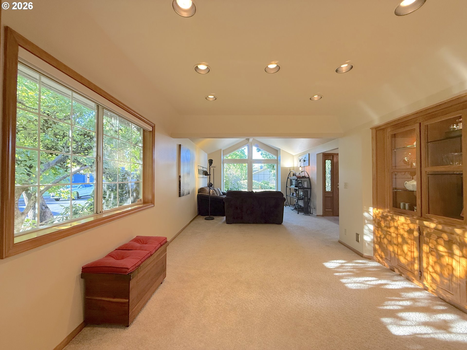 Property photo 9 of 48
