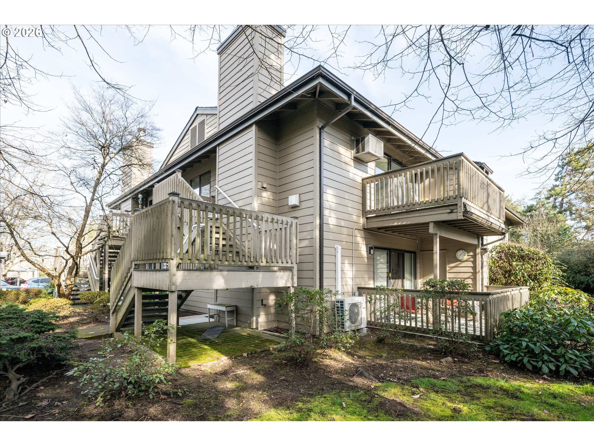 1927 LAKE ISLE DR, Eugene, OR, 97401