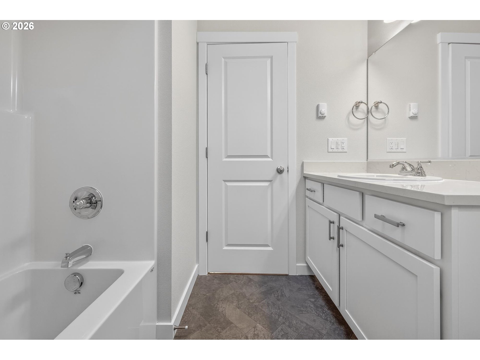 Photo #13: 598389052 Listing: Photo #13