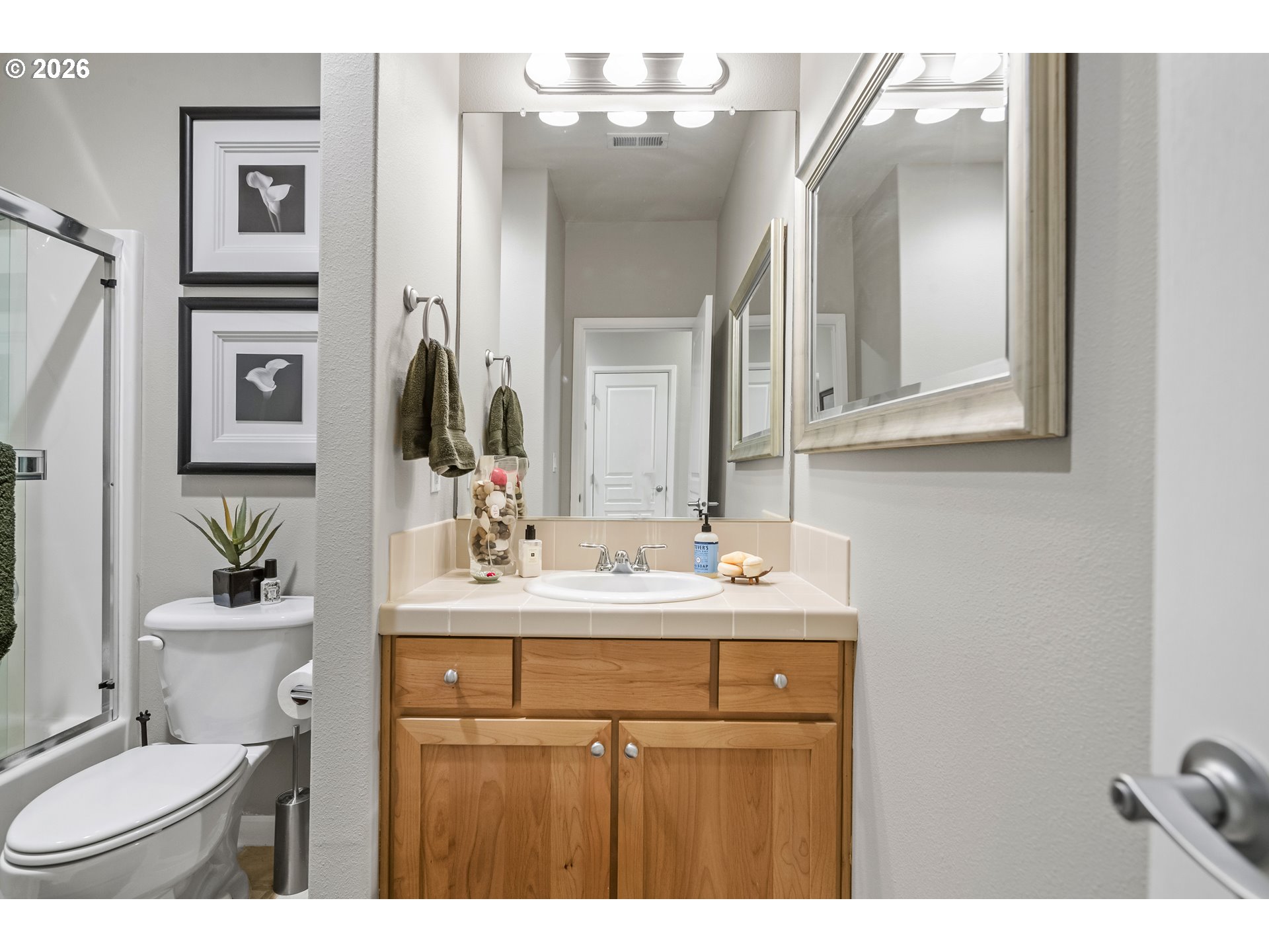 Photo #1: 599881845 Listing: Photo #1