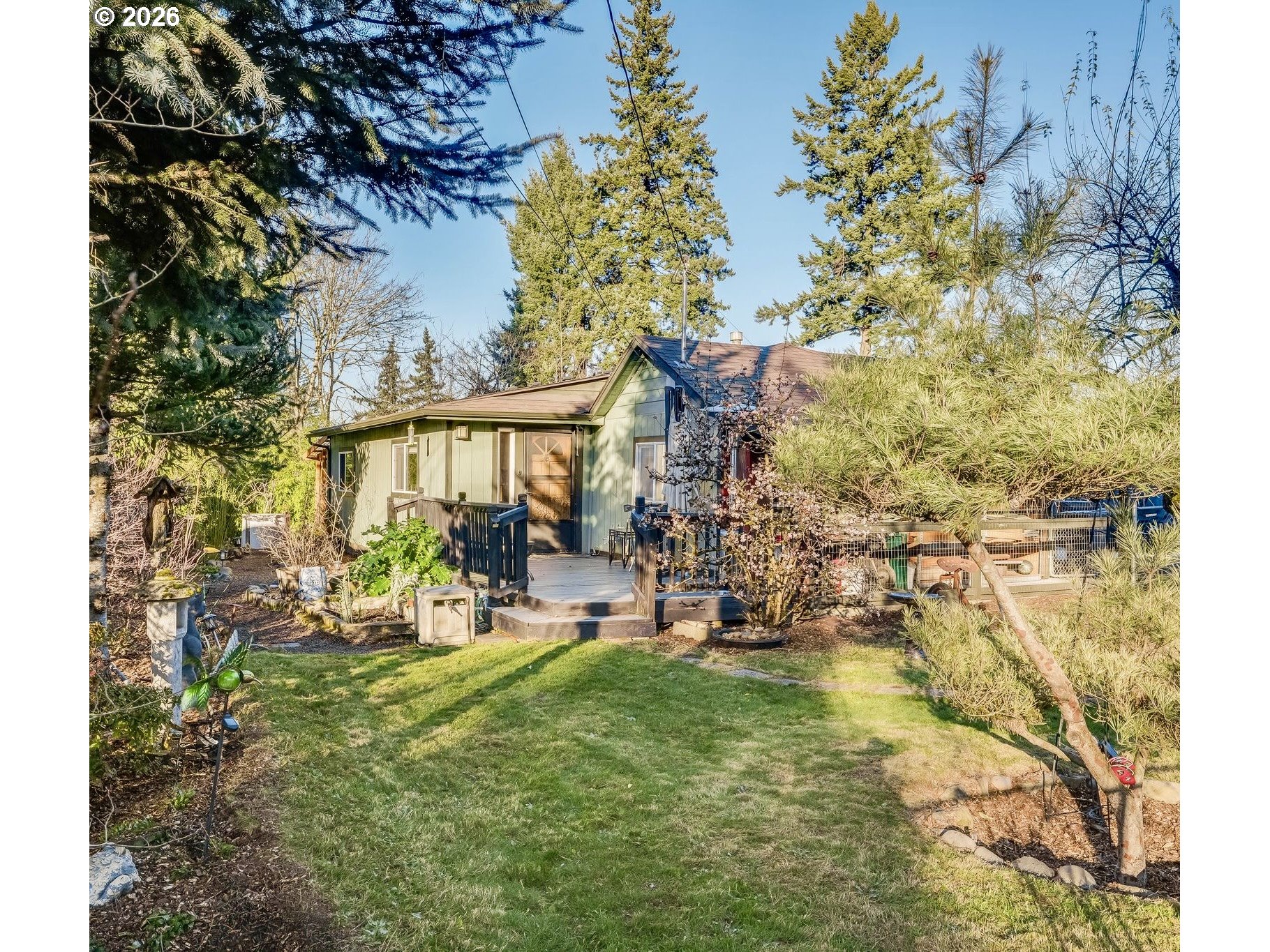 11821 SE YAMHILL ST, Portland OR 97216