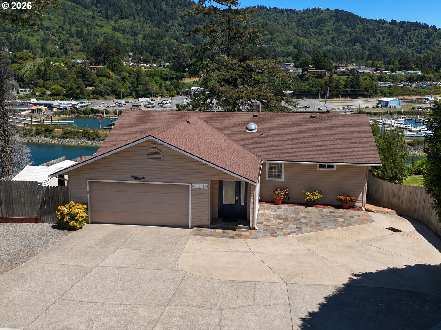 318 DEL NORTE LN