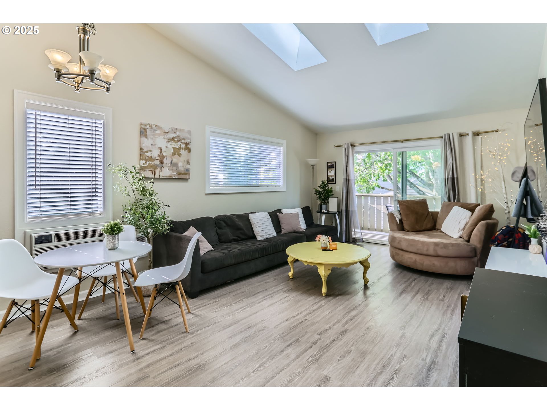 Photo #5: 601291045 Listing 