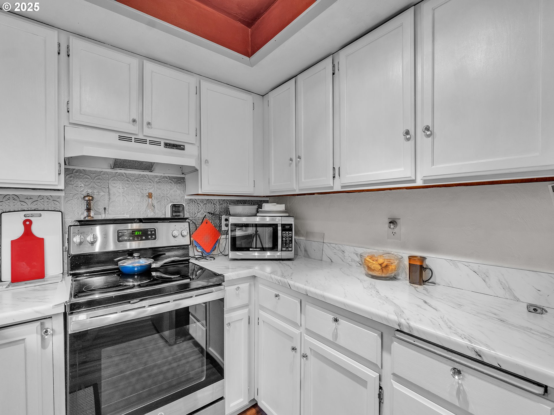 3534 WESTLEIGH ST, Eugene, OR, 97405