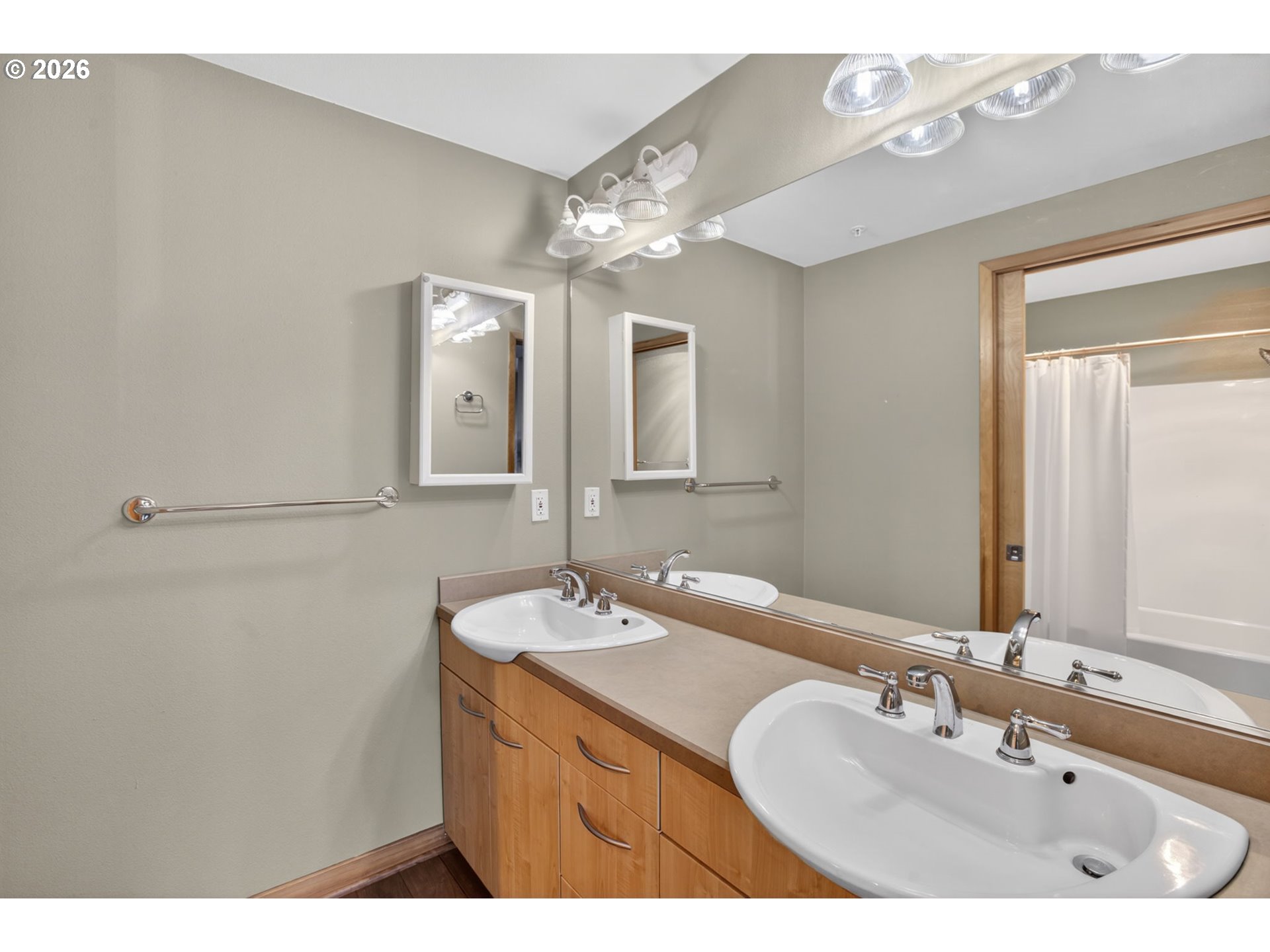 Photo #7: 602702942 Listing: Photo #7