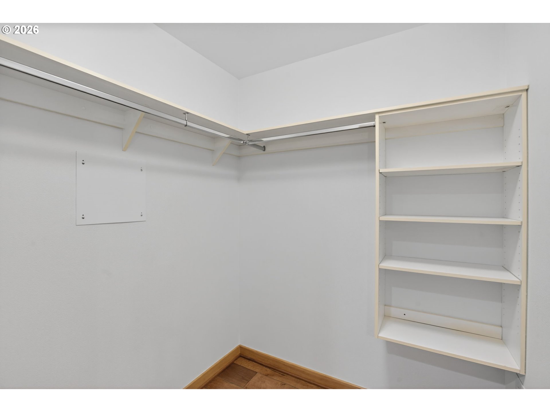 Photo #8: 602702942 Listing: Photo #8