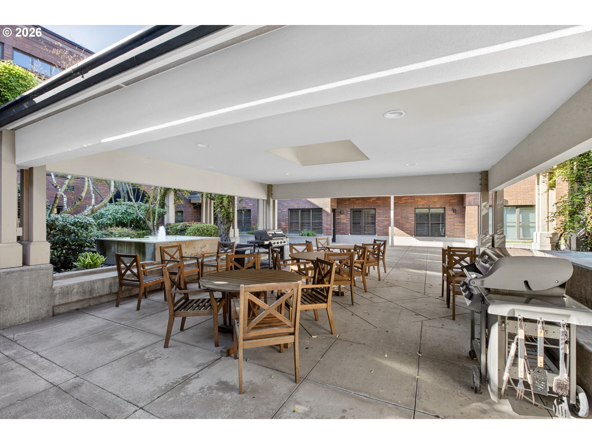 Photo #16: 602702942 Listing: Photo #16