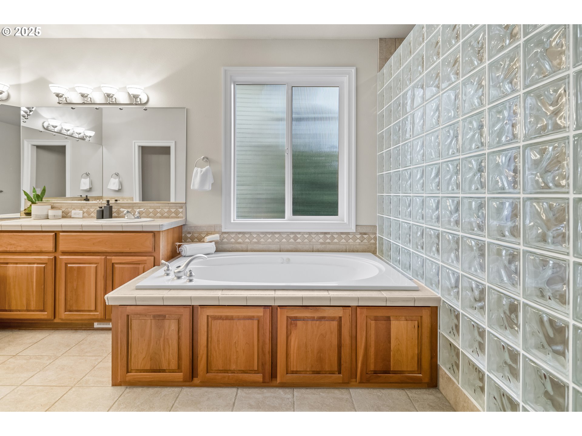 1627 NW 35TH CIR, Camas, WA, 98607