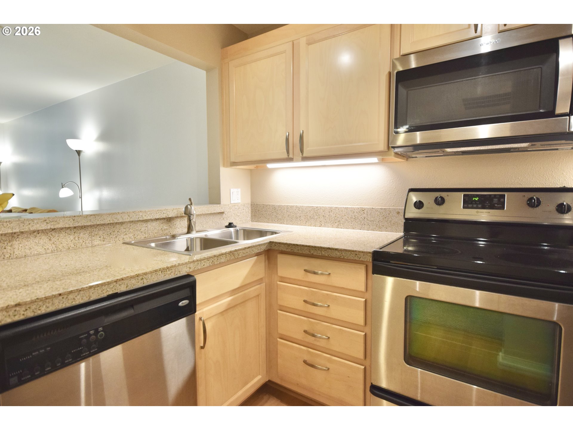 Photo #9: 604116583 Listing: Photo #9