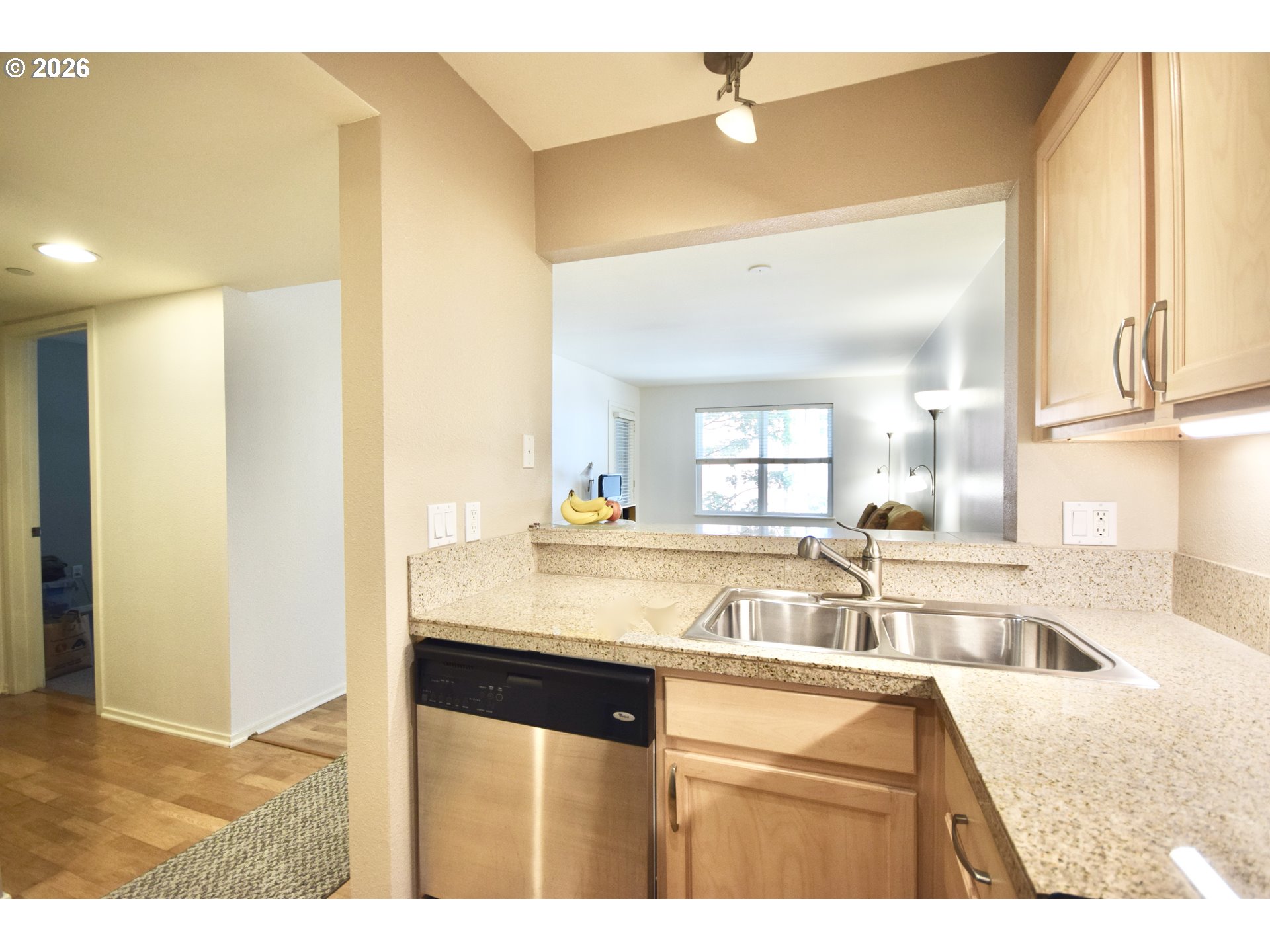 Photo #10: 604116583 Listing: Photo #10