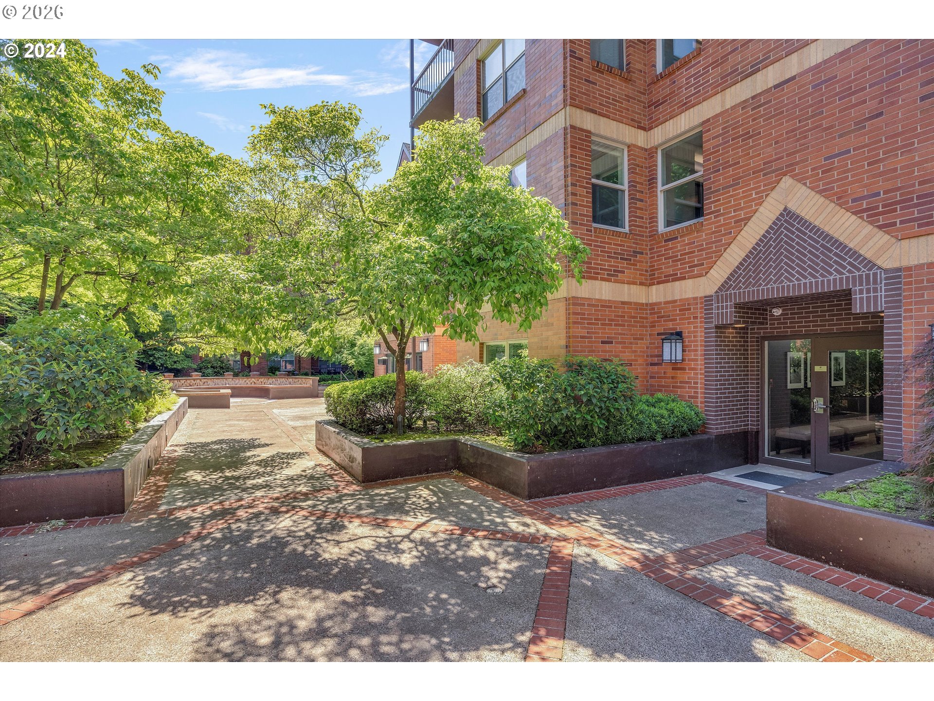 Photo #18: 604116583 Listing: Photo #18