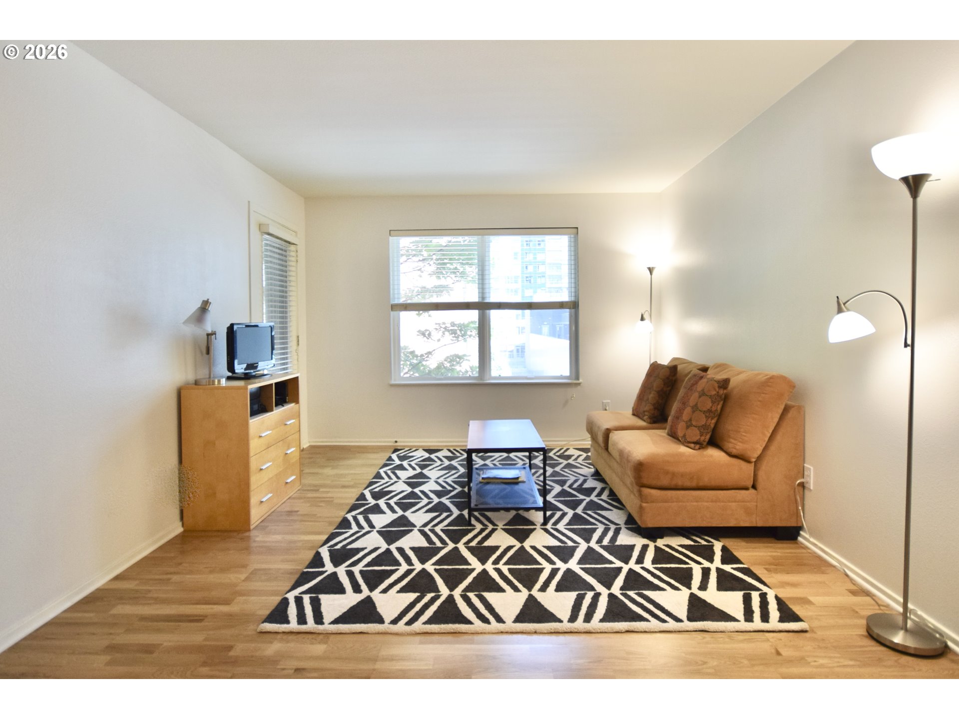 Photo #2: 604116583 Listing: Photo #2