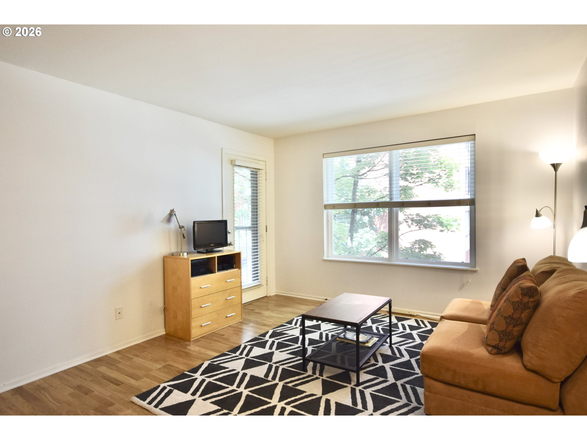 Photo #3: 604116583 Listing: Photo #3