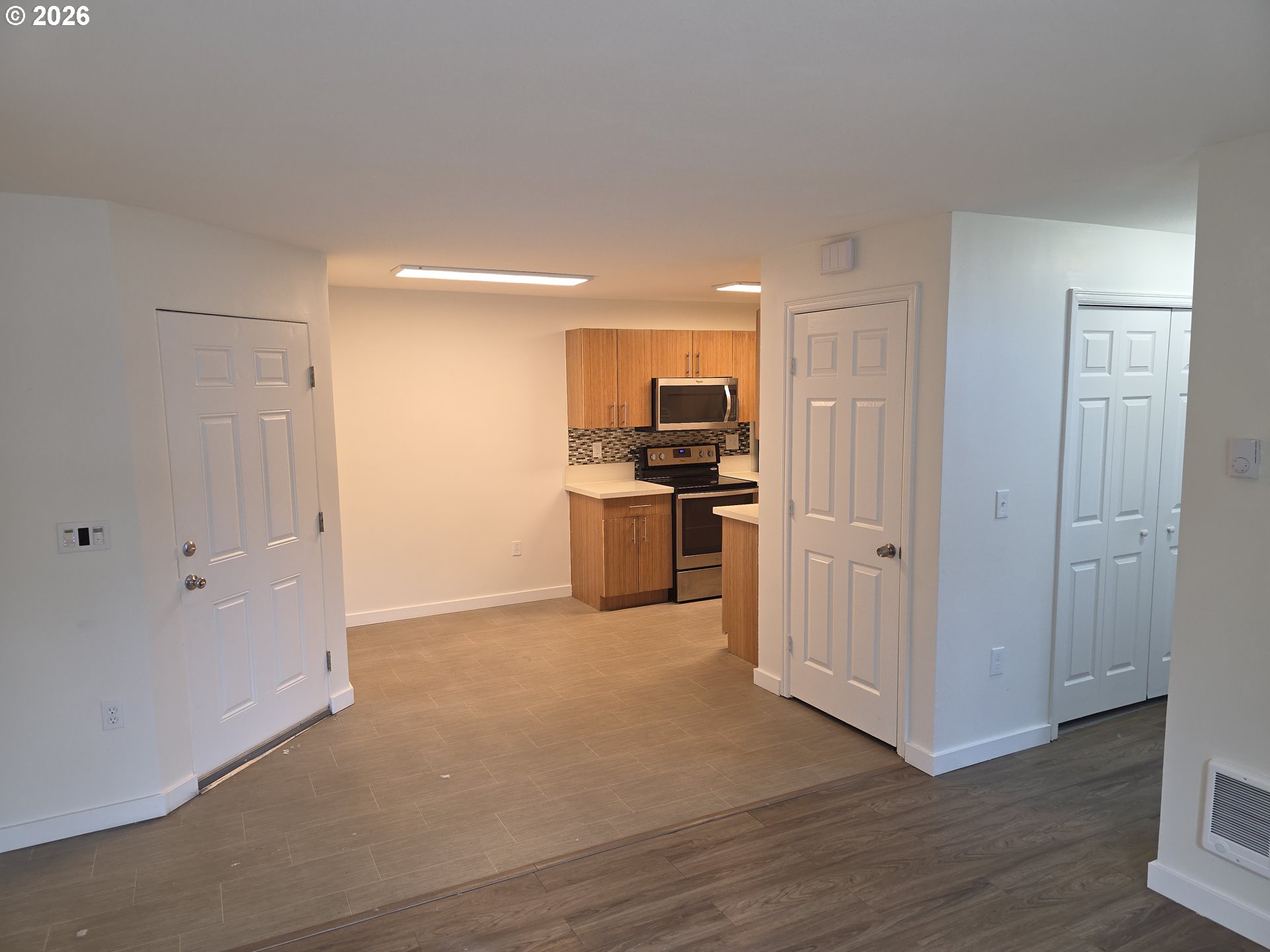 Photo #3: 604234842 Listing: Photo #3