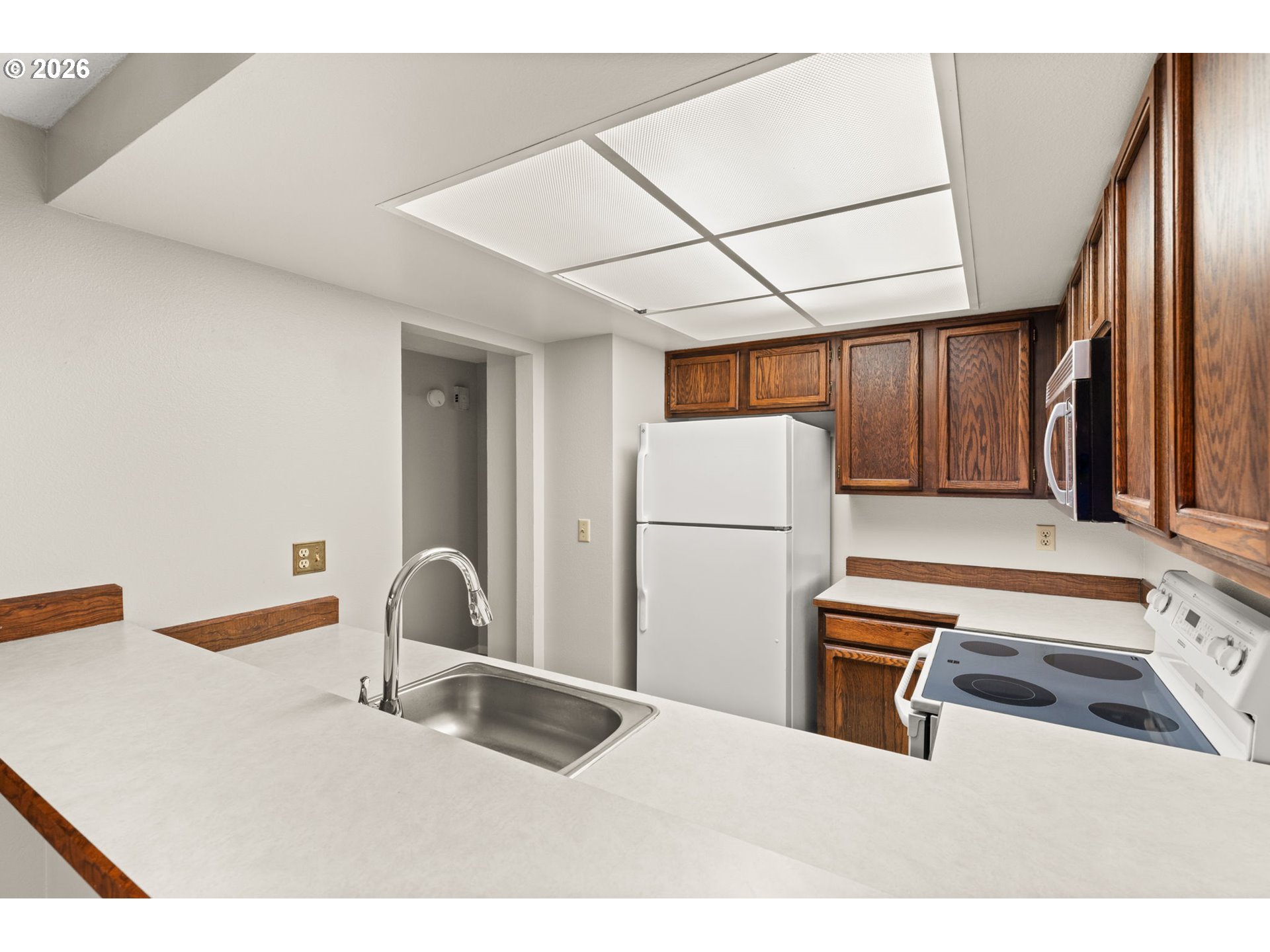 Photo #7: 604237696 Listing: Photo #7